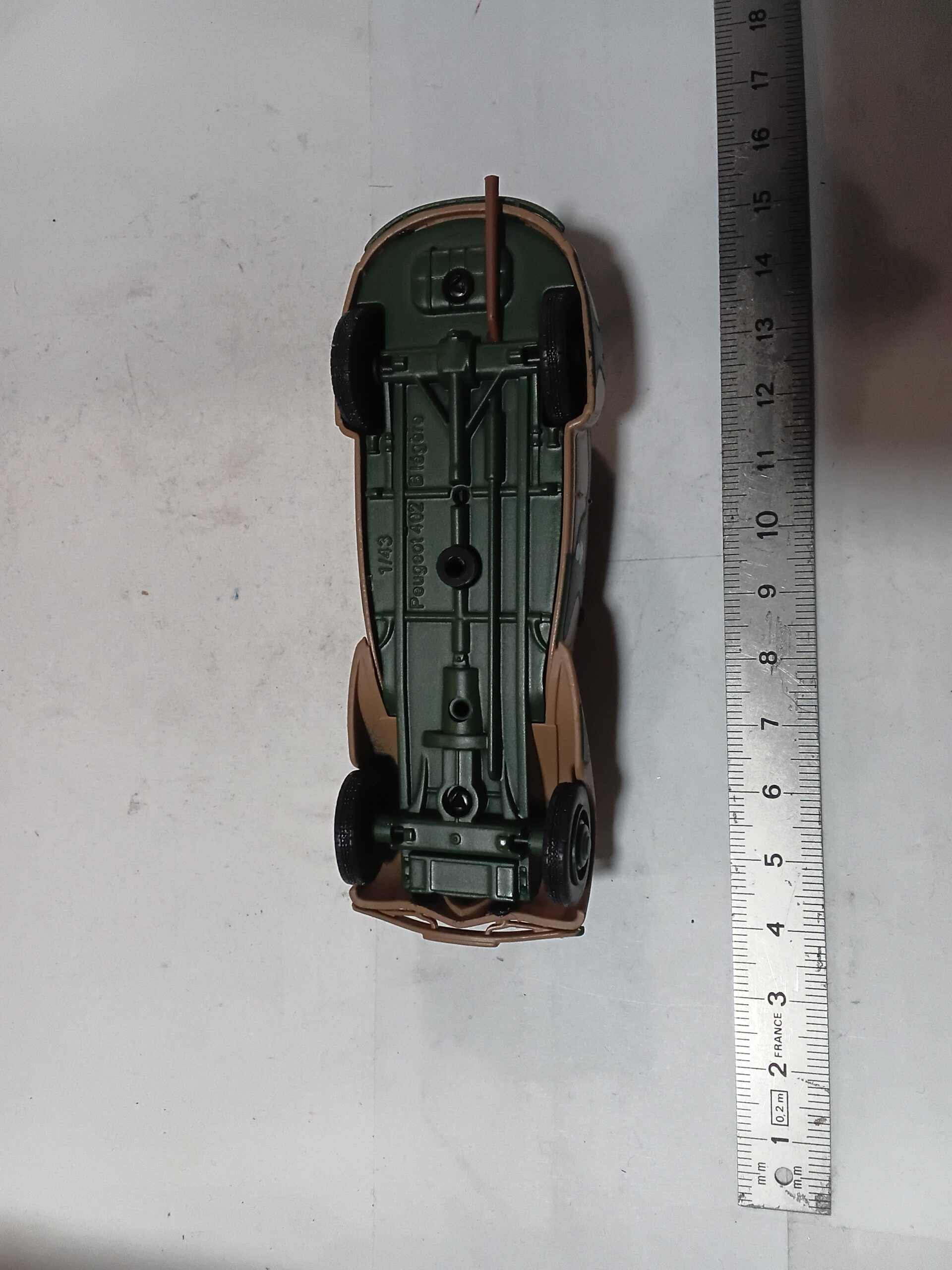 Peugeot 402 Militaire B Légère 1/43 – Image 8