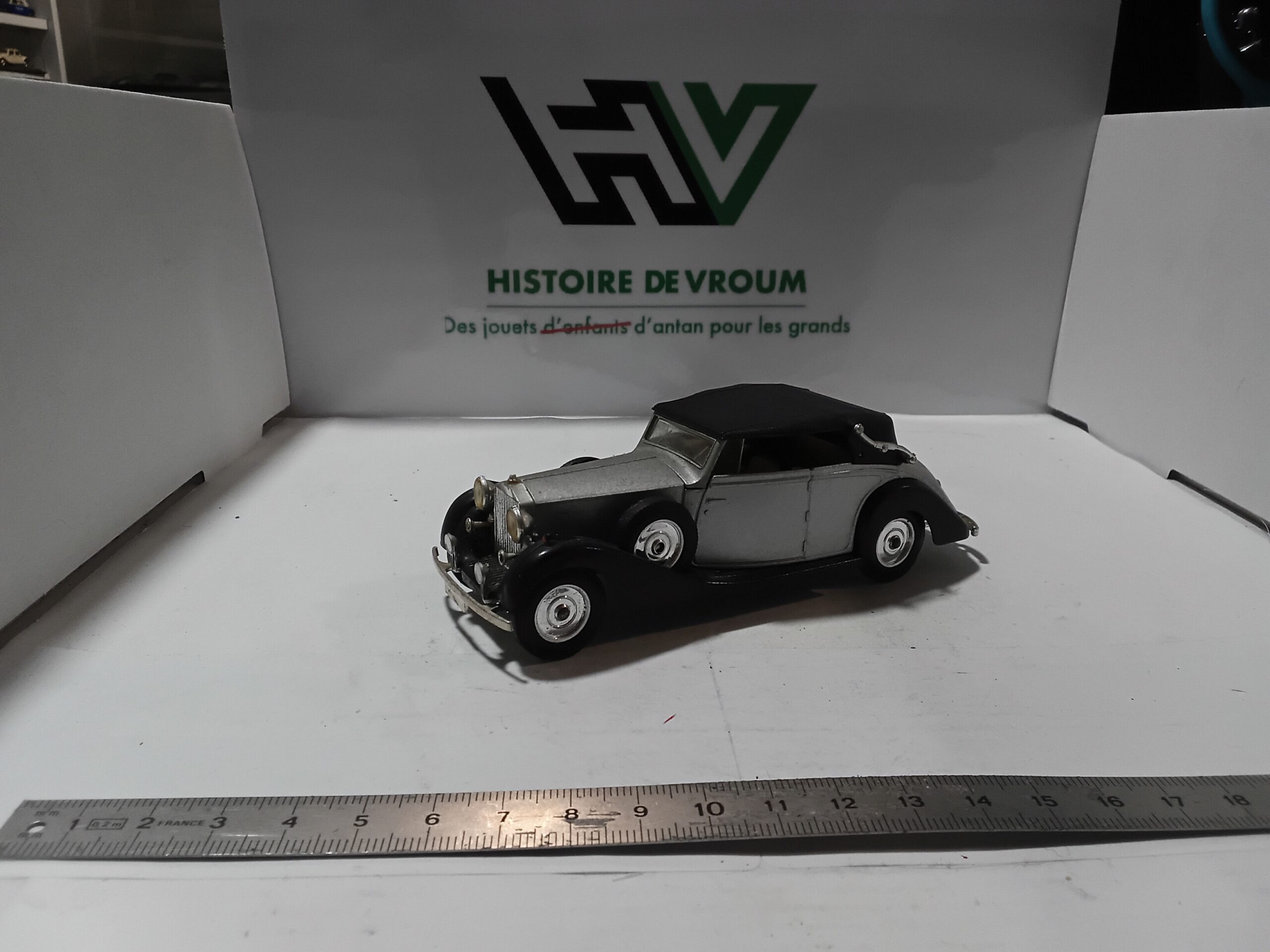 Rolls Royce Phantom 3 1939 1/43 Grise Solido – Image 5