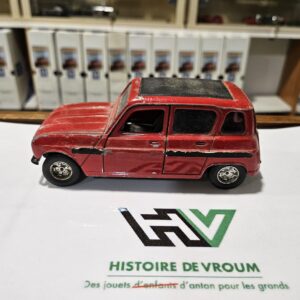 Renault 4L Bburago 1/24 - Made in Italy - Rouge - À restaurer