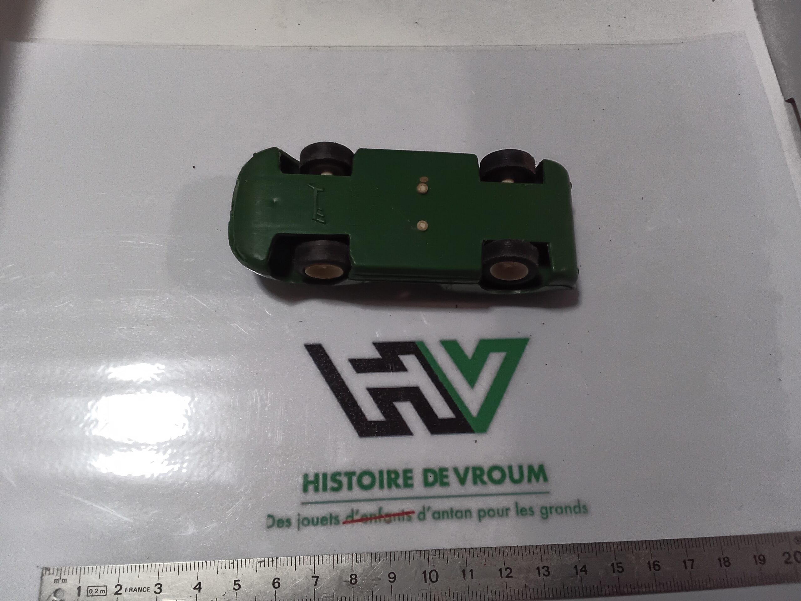 Maquette Plastique Ferrari 330 P2 Verte – Image 7