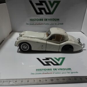 Jaguar XK 120 1948 Burago 1/24 - A Restaurer