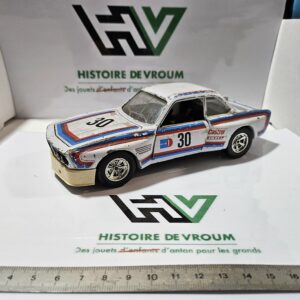 BMW 3.0 CSL 1/24 Bburago - Made in Italy - À Restaurer / Pour pièces