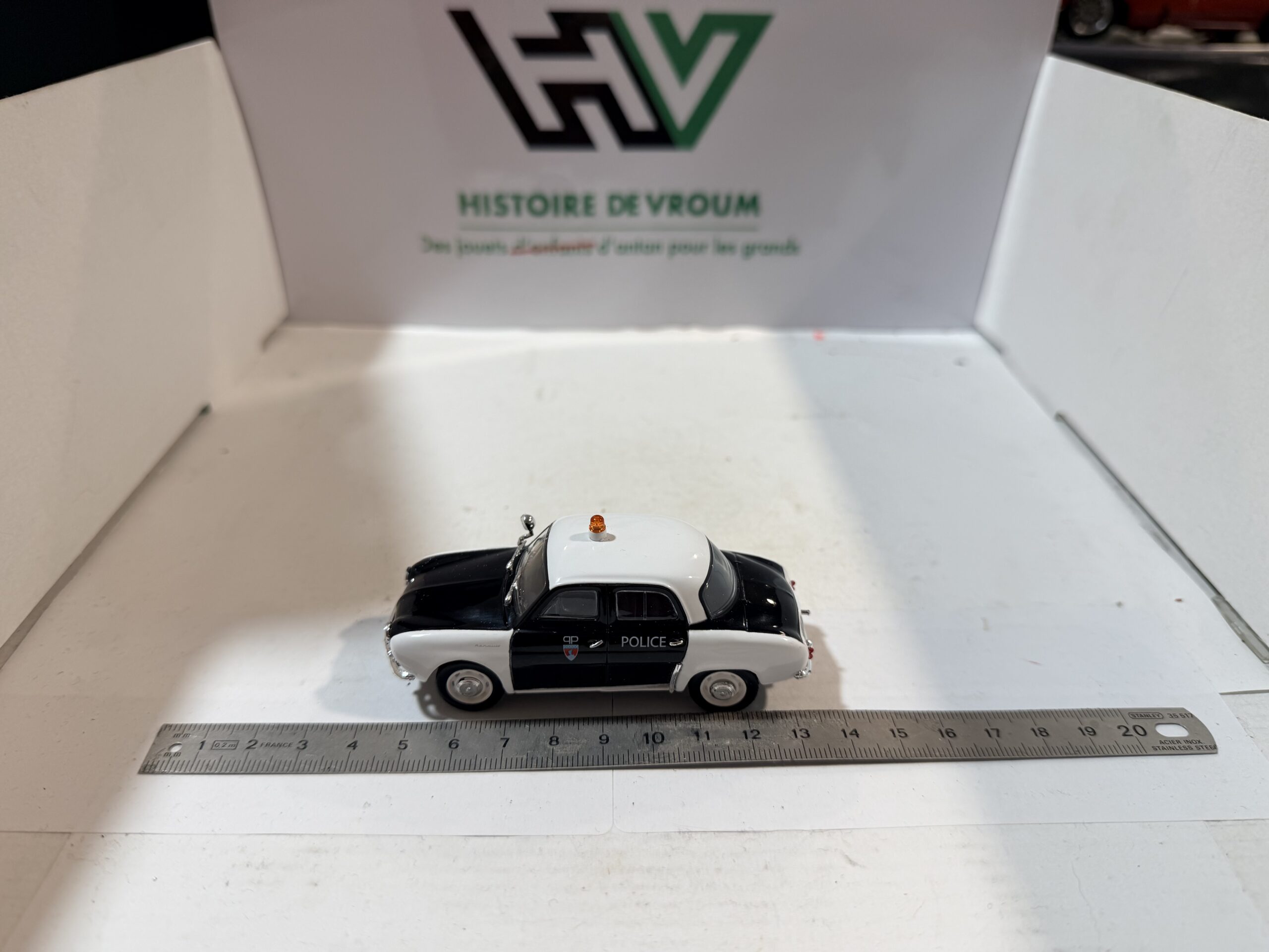 Renault Dauphine Police 1962 Norev 1/43 – Image 5