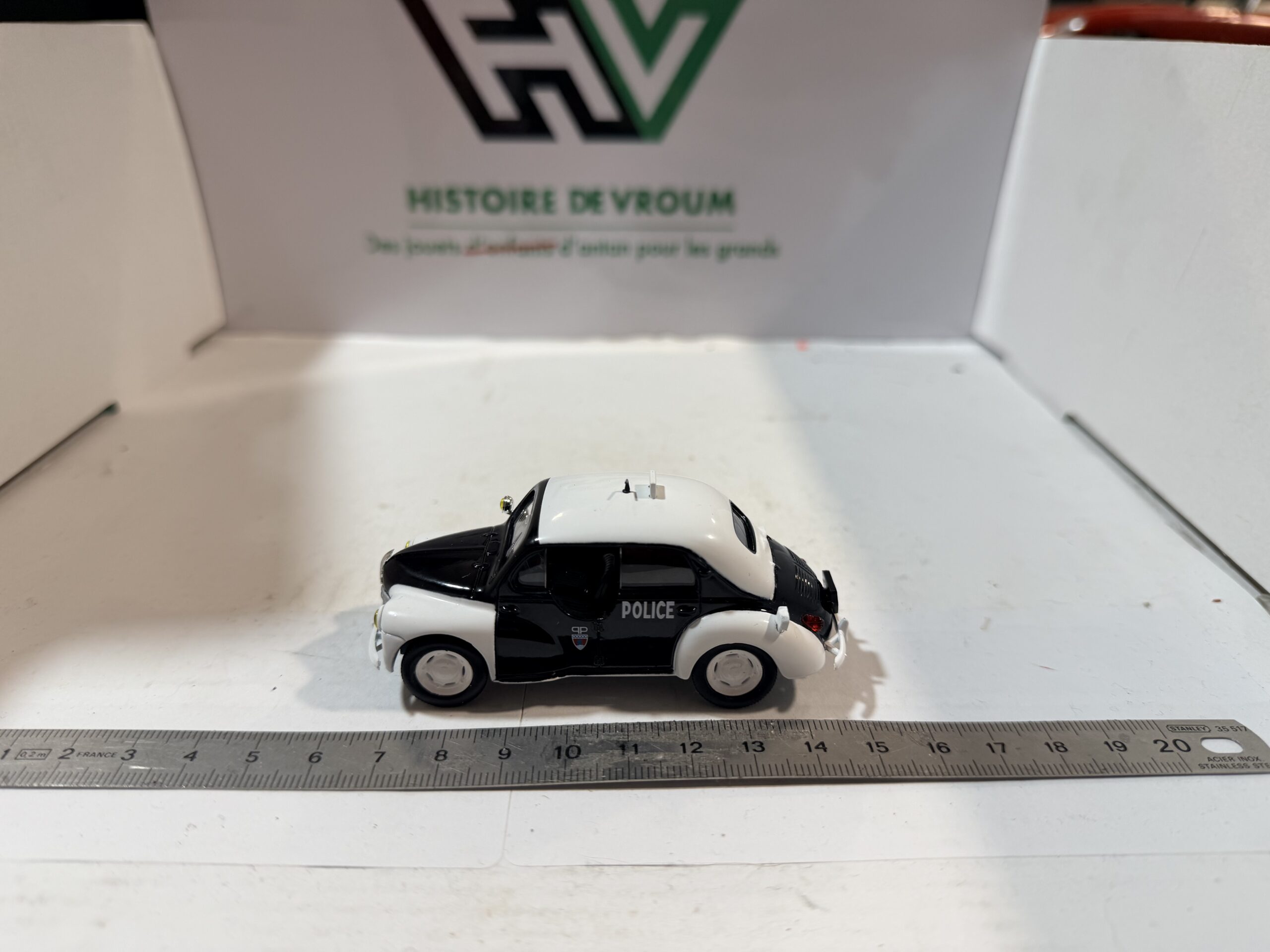 Renault 4CV Police 1947 Norev 1/43 – Image 5