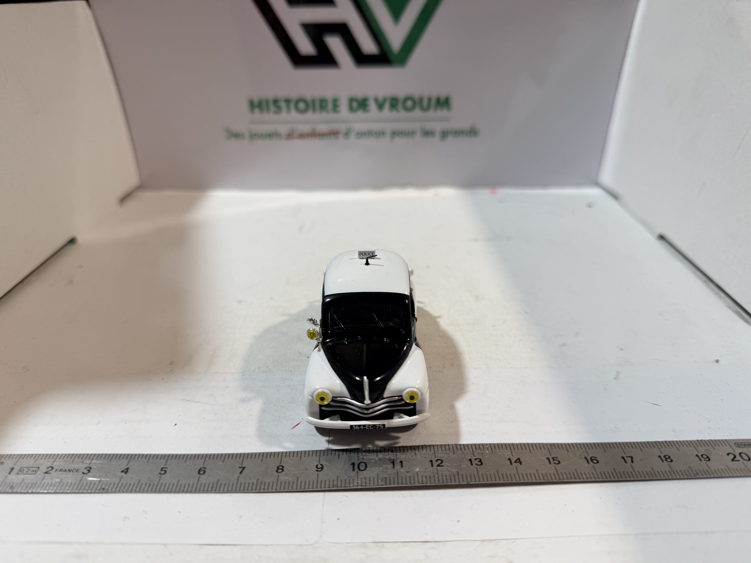 Renault 4CV Police 1947 Norev 1/43 – Image 6