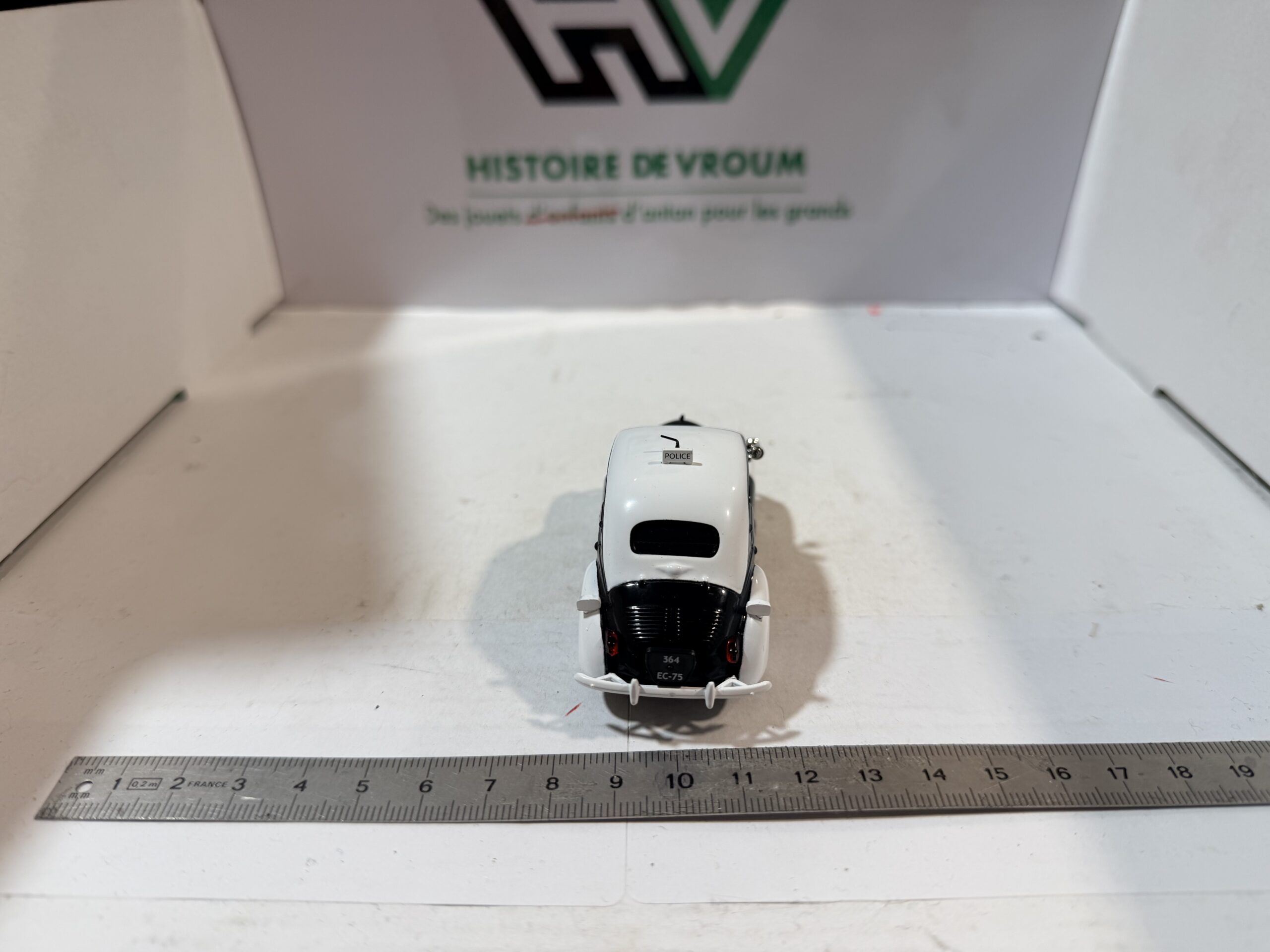 Renault 4CV Police 1947 Norev 1/43 – Image 7