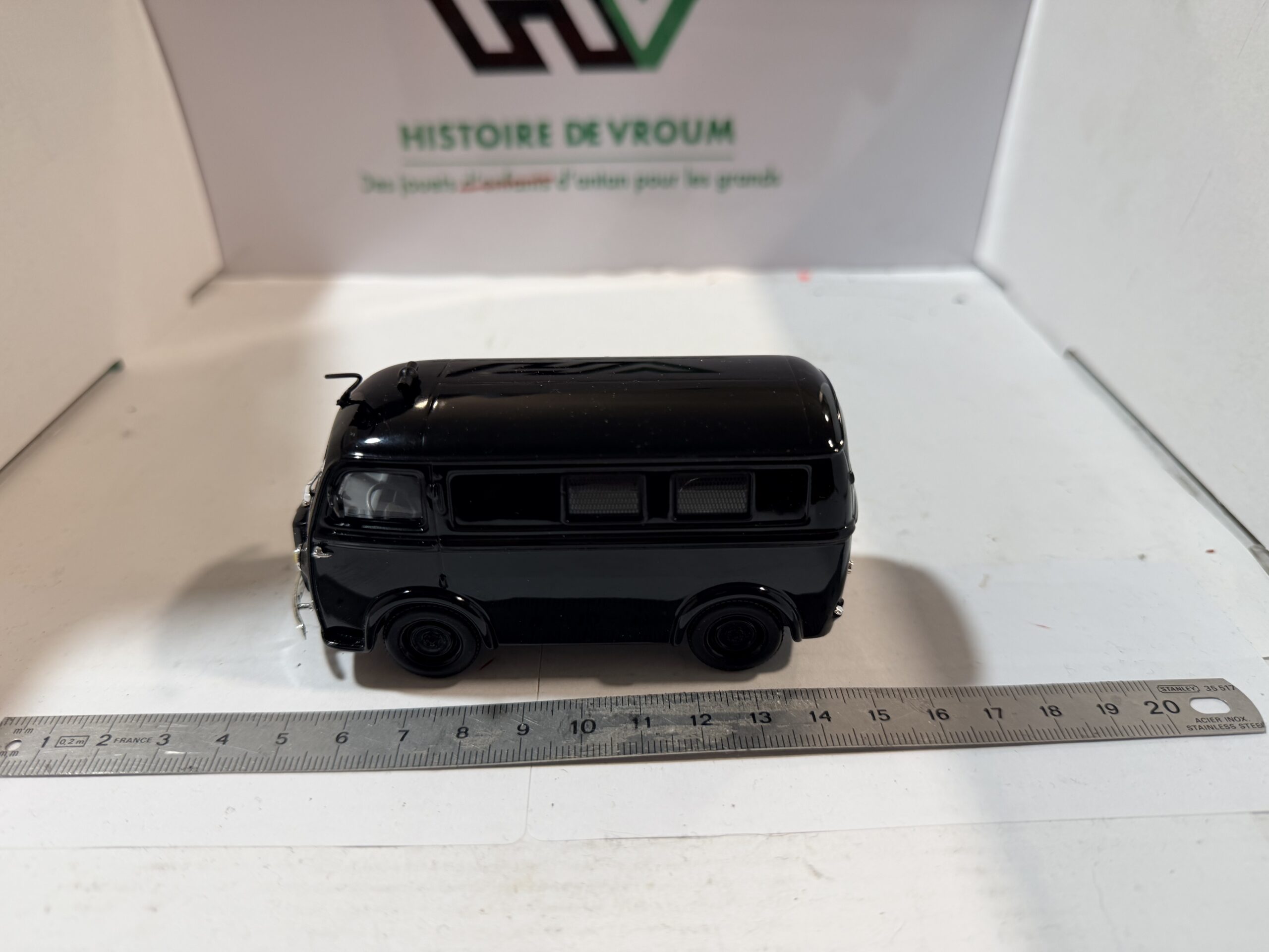Peugeot D3A Police 1950 Norev 1/43 – Image 5
