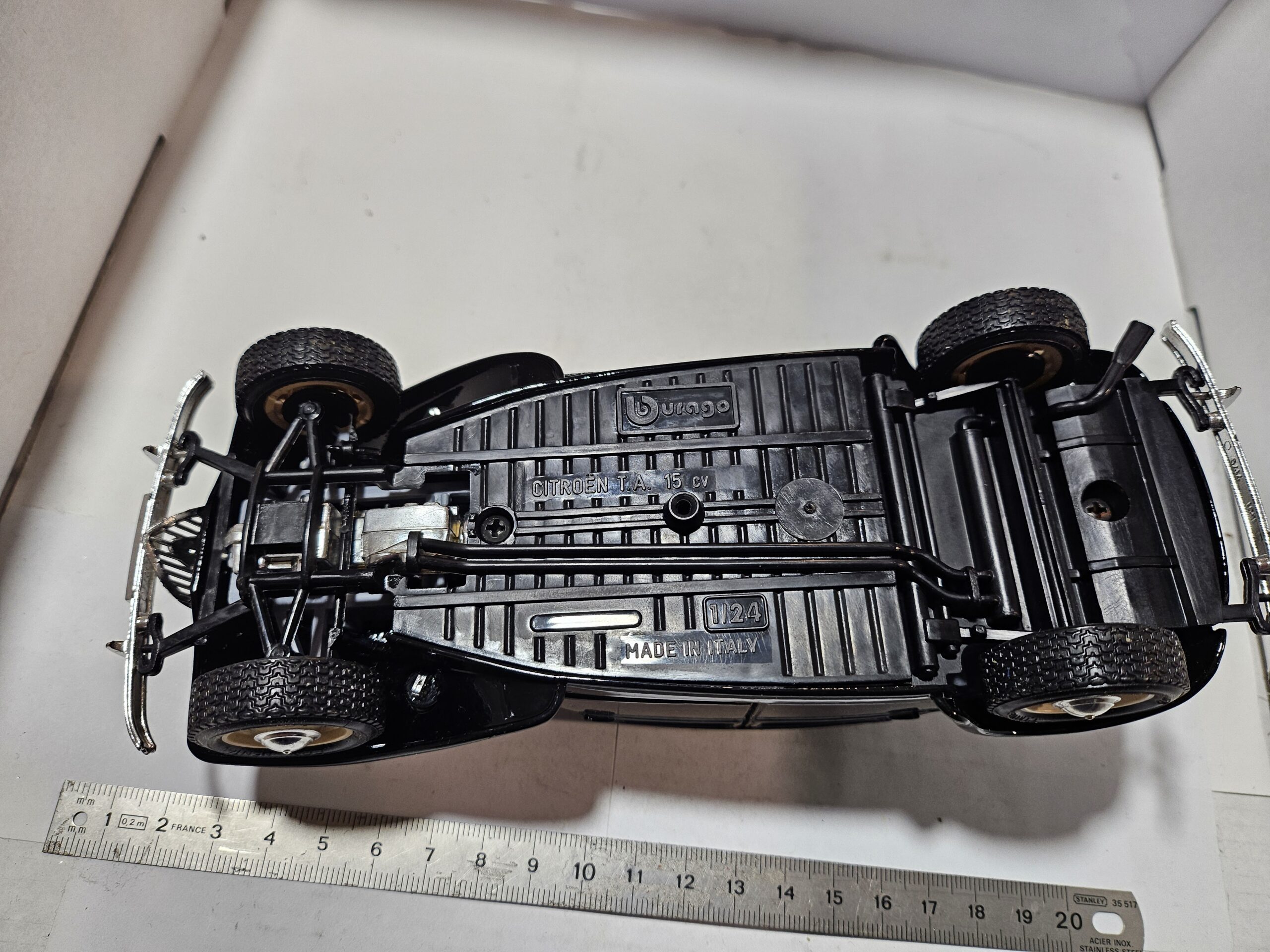 Citroën Traction Avant 15-Six (15 CV) - Bburago 1/24 - À restaurer – Image 6