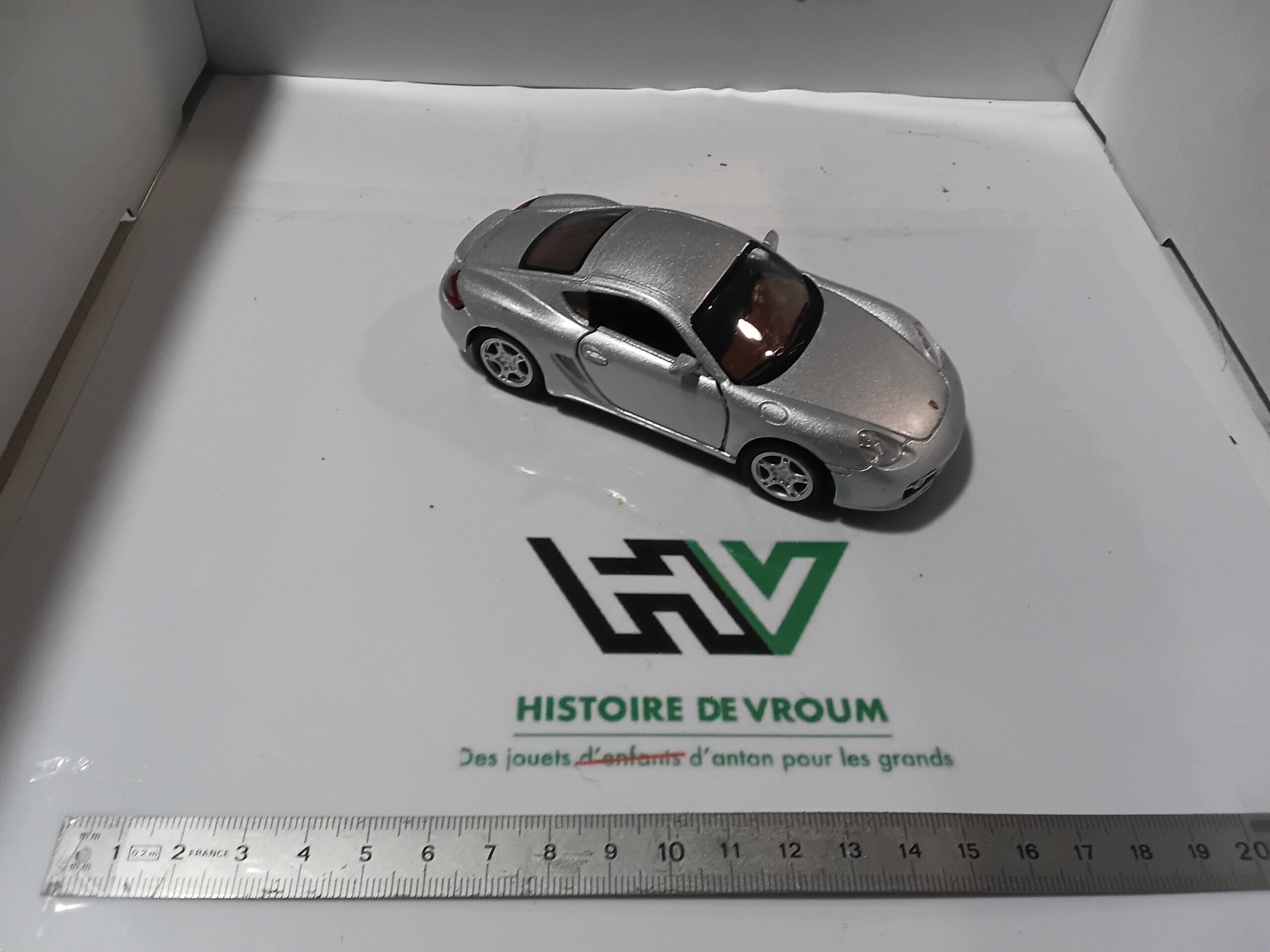 Porsche Cayman S 1/34 Gris Kinsmart – Image 6