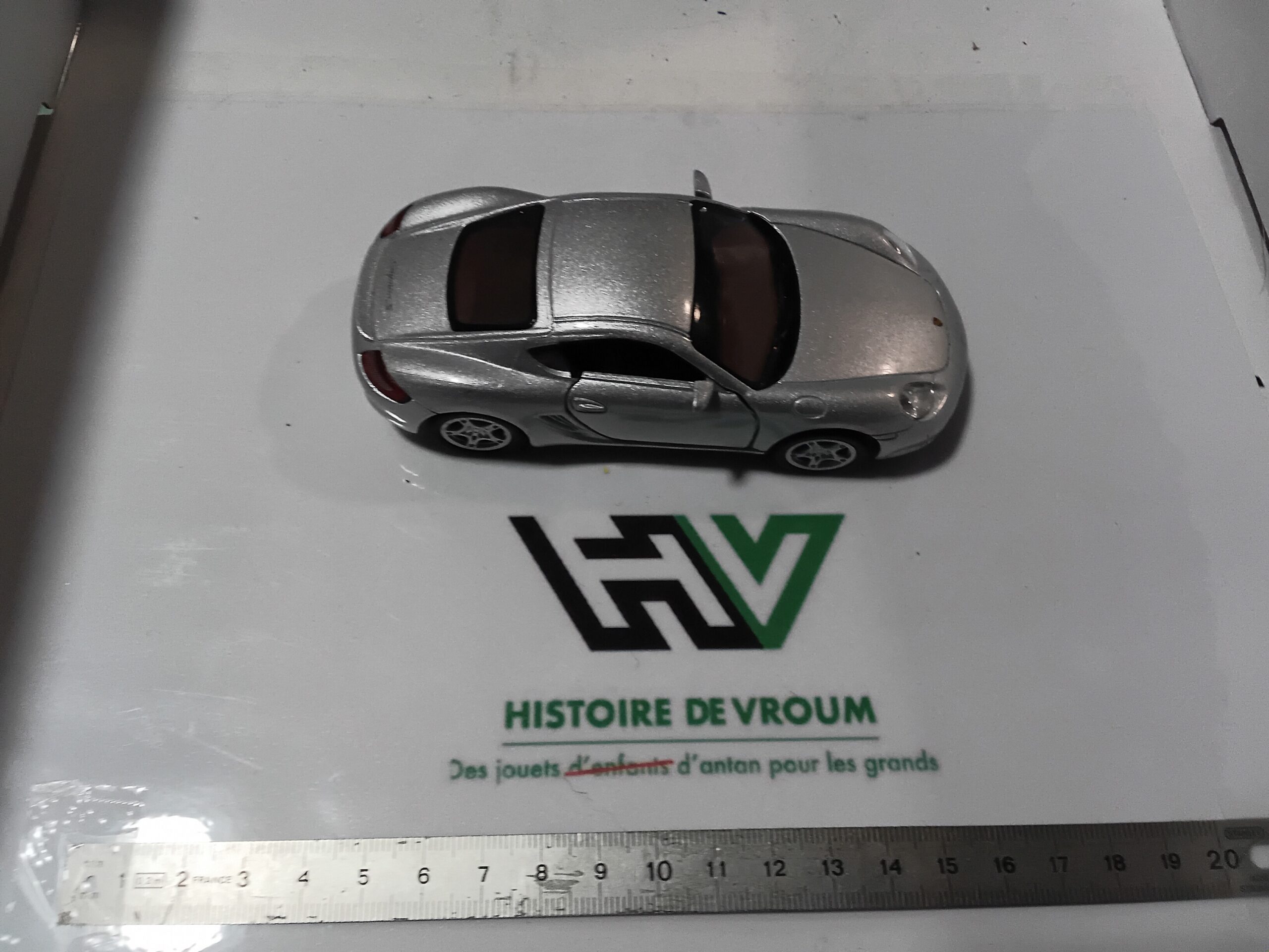 Porsche Cayman S 1/34 Gris Kinsmart – Image 7