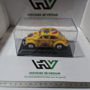 VW Classical Beetle 1967 1/36 Jaune Motifs