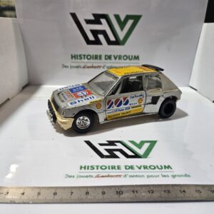 Peugeot 205 Turbo 16 Bburago 1/24 - À restaurer / Pour pièces