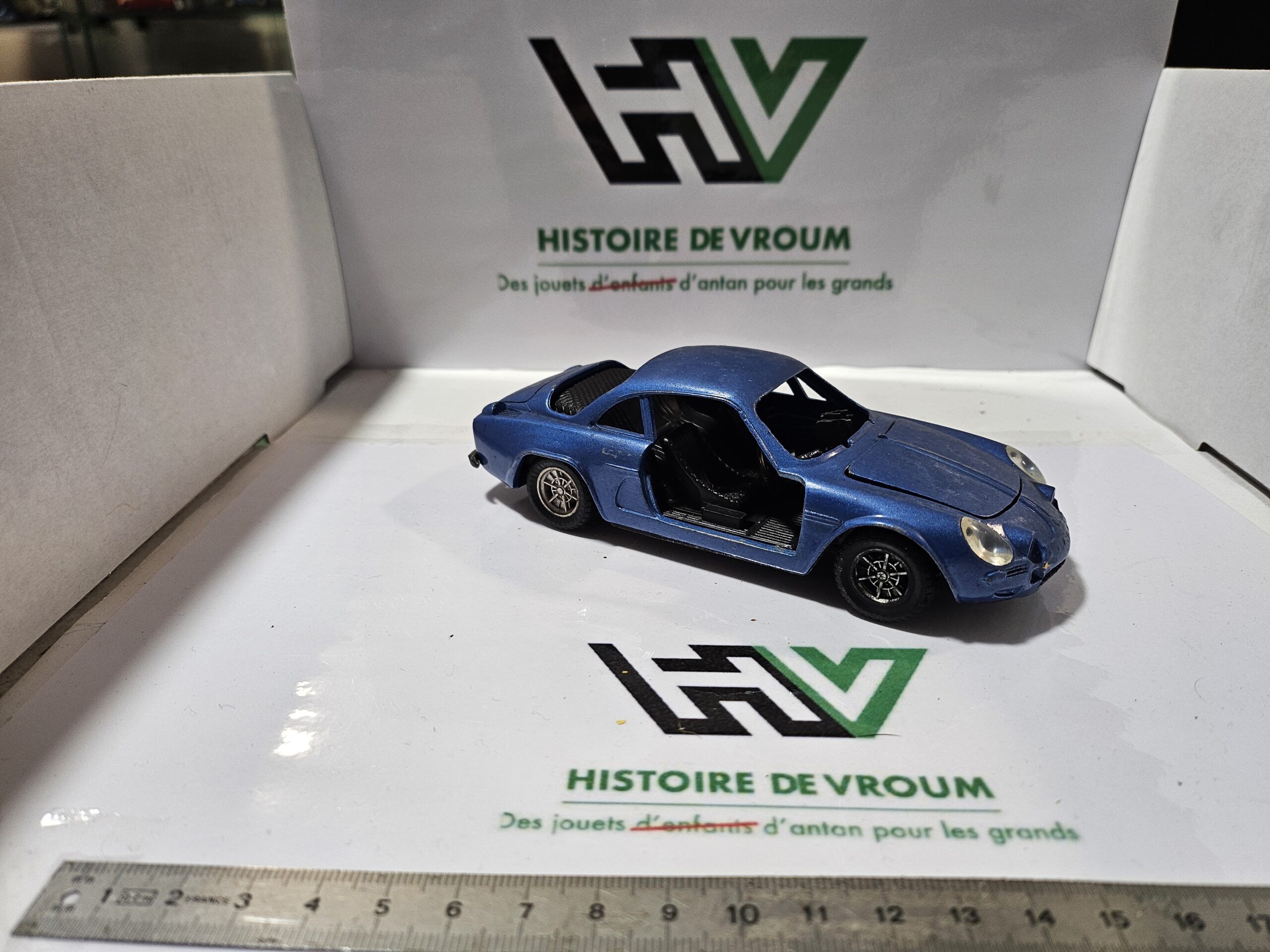 Épave Alpine A110 Polistil 1/25 - POUR PIÈCES (Roues complètes) – Image 4