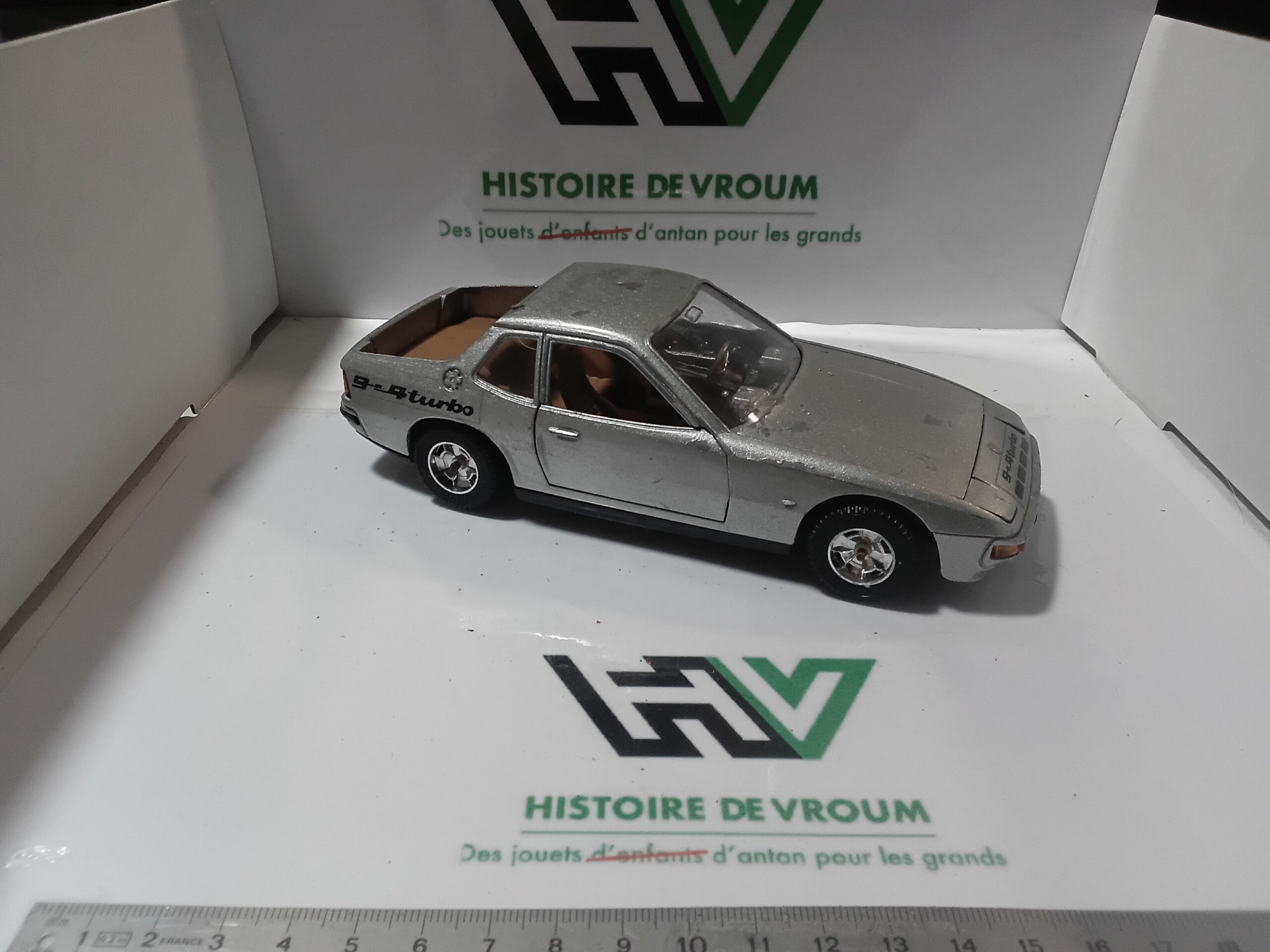 Porsche 924 1/24 Mebetoys Gris - A Restaurer – Image 4