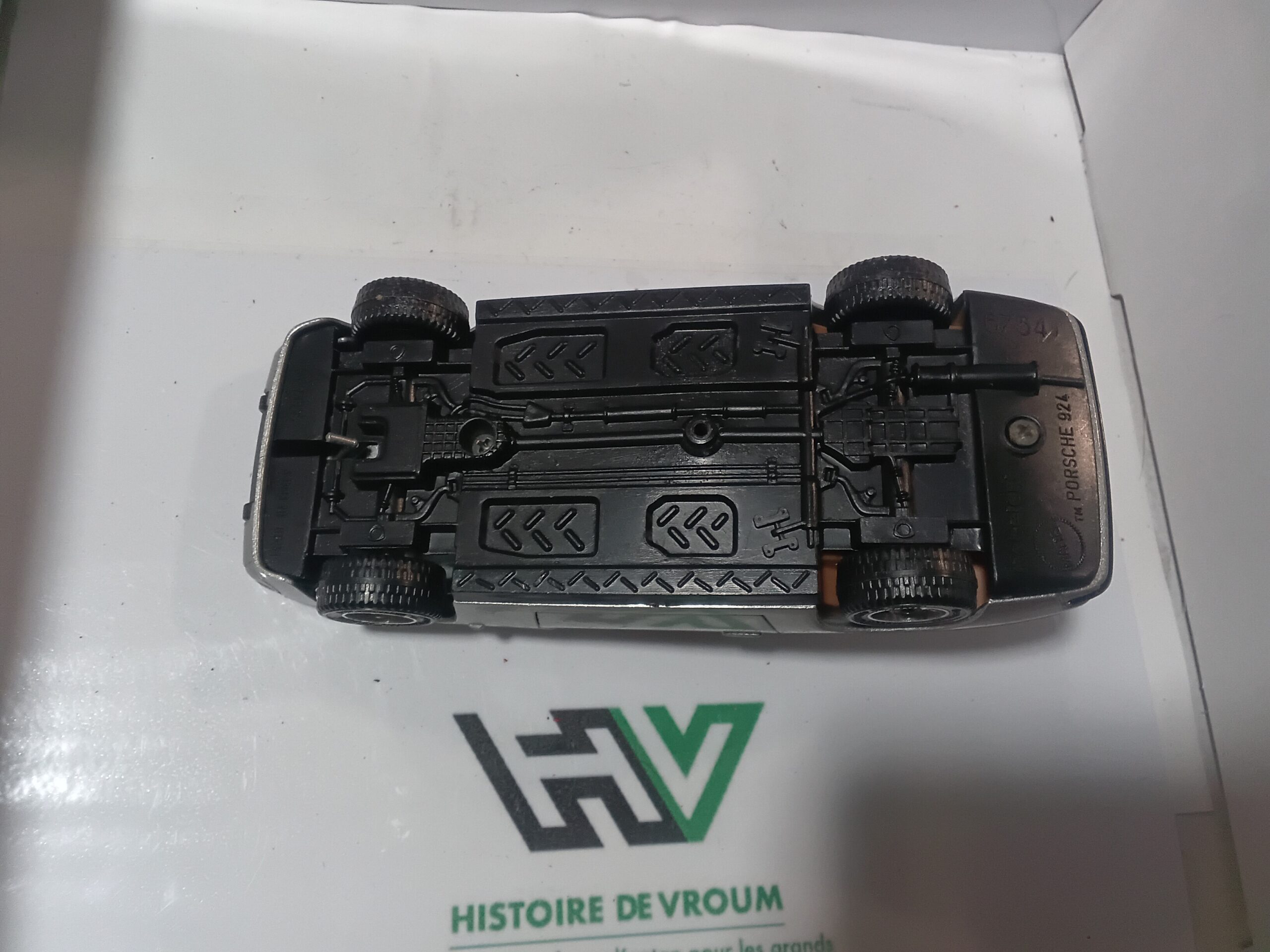 Porsche 924 1/24 Mebetoys Gris - A Restaurer – Image 6