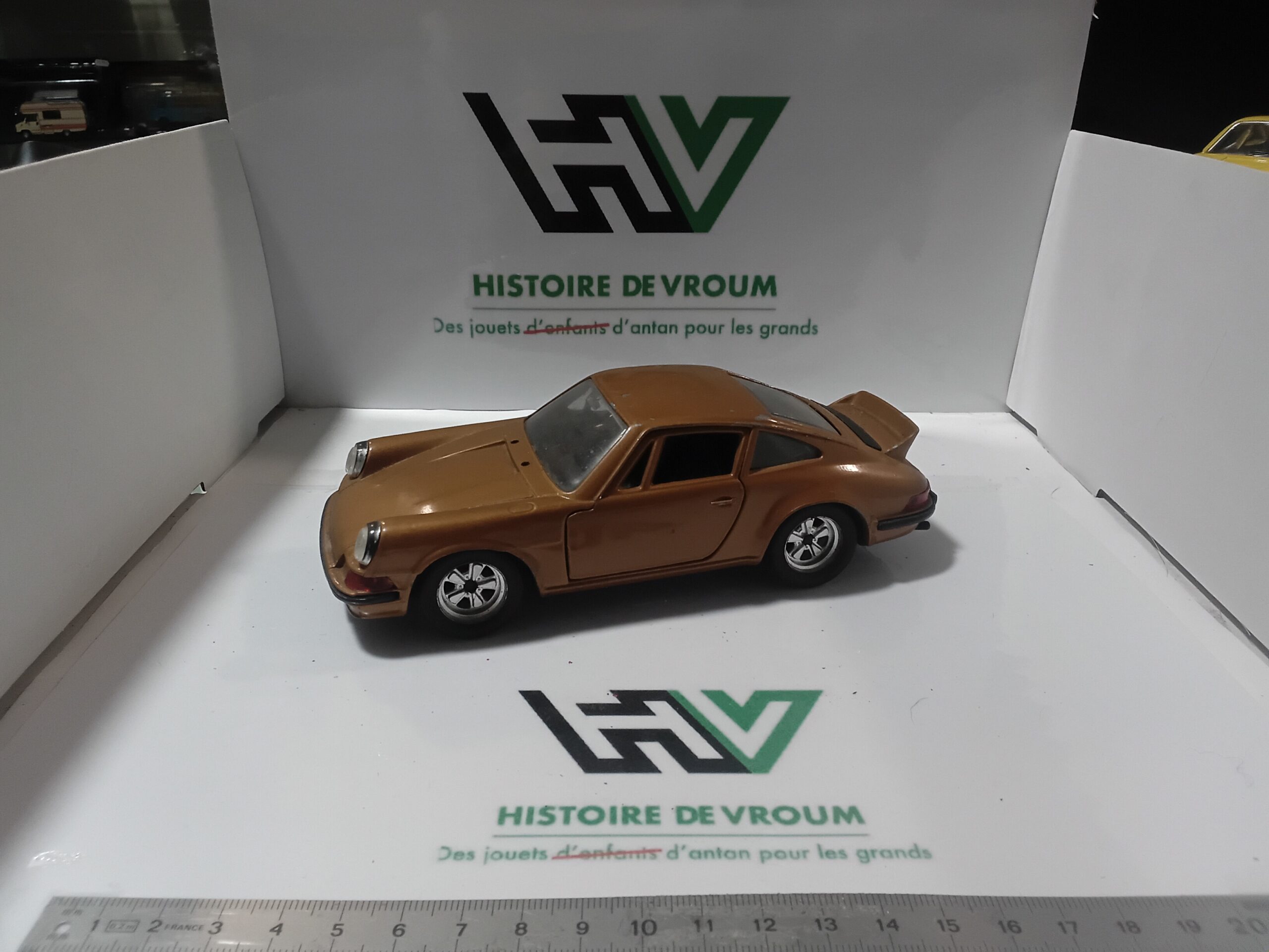 Porsche Carrera RS Polistil S22 1/25 Doré - A Restaurer