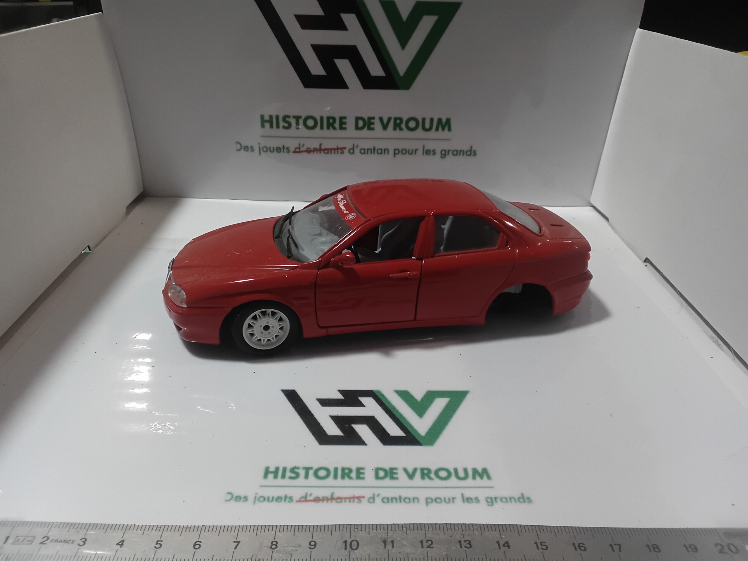 Alfa Romeo 156 Burago - 1/24 Made In Italy - Rouge - Epave A Restaurer