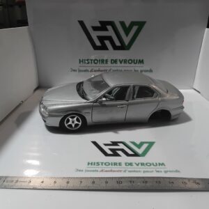 Alfa Romeo 156 Burago - 1/24 Made In Italy - Grise - Epave A Restaurer
