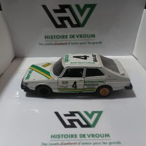 Saab 900 Turbo Burago 1/24 n°4 - A restaurer