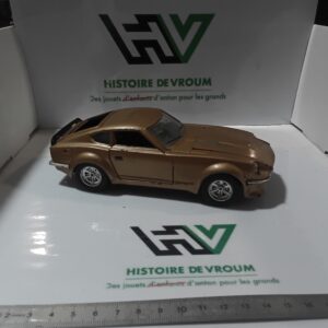 Datsun 240 Z Burago 1/24 Doré - A restaurer