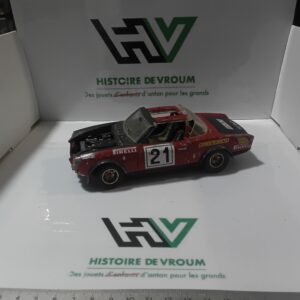Bburago 1/24 - Fiat 124 Abarth Rouge - Epave