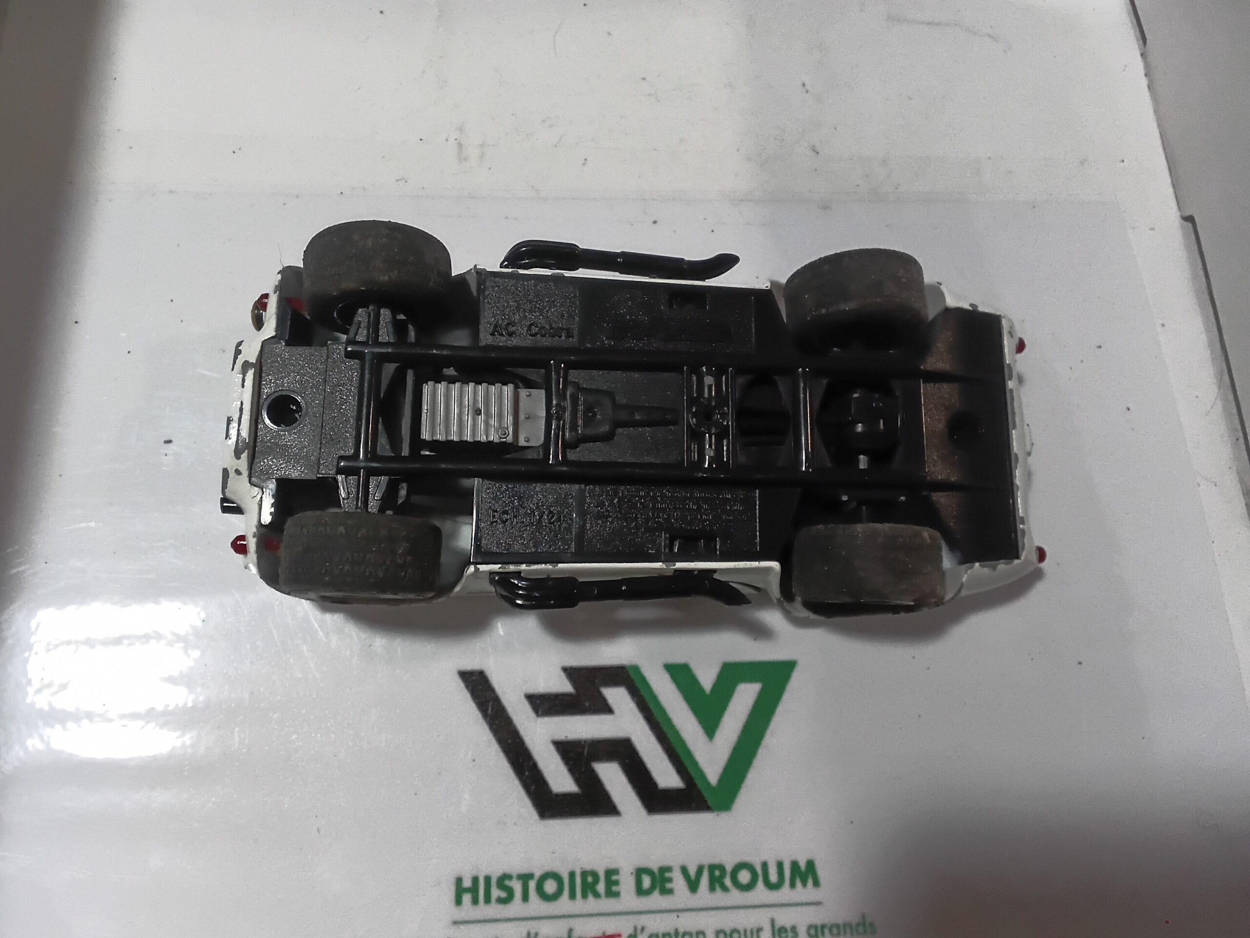 Shelby AC Cobra 427 Collection n°5 1/24 Blanche - A Restaurer – Image 4