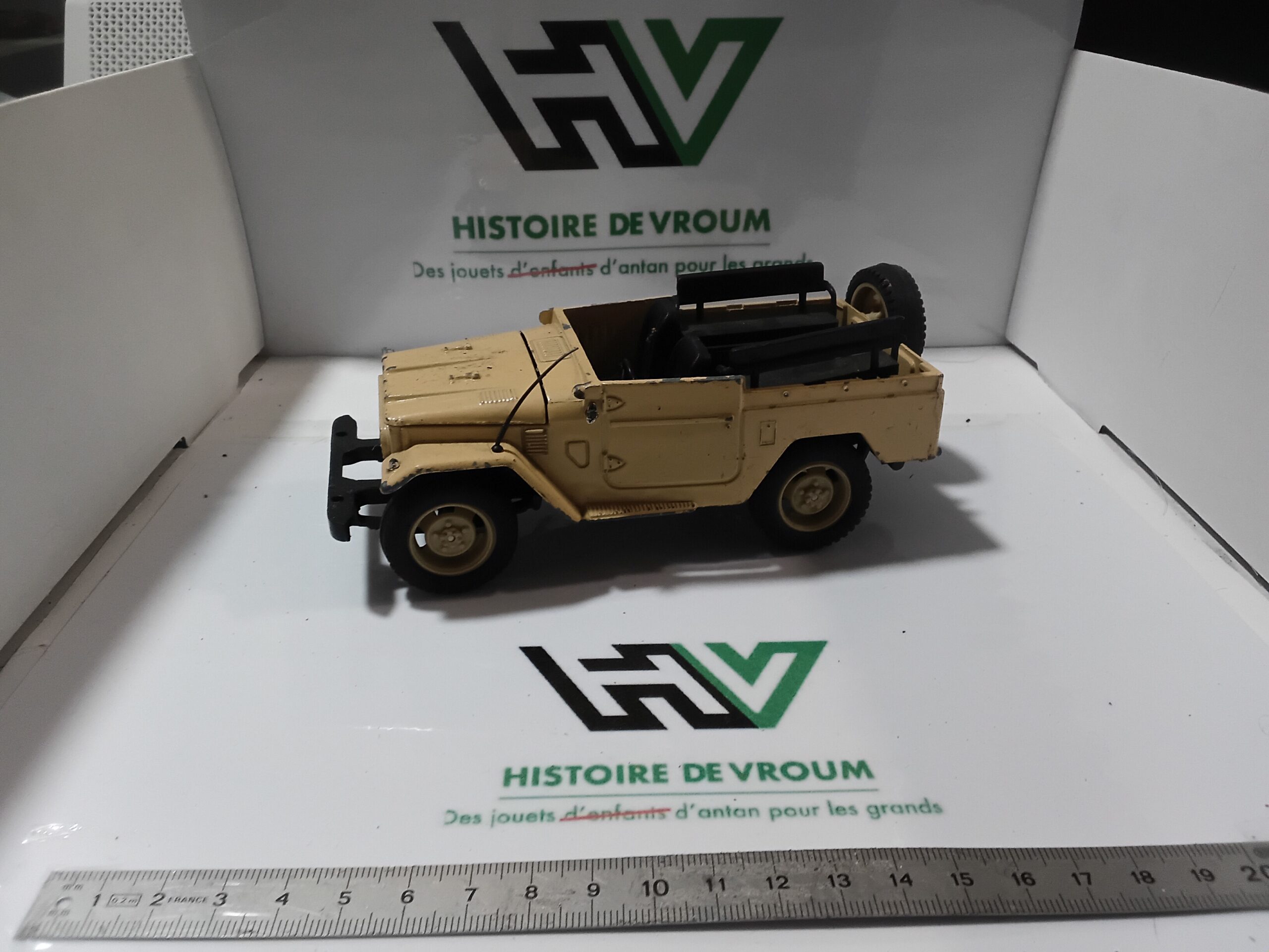 Toyota Land Cruiser Polistil 1/24