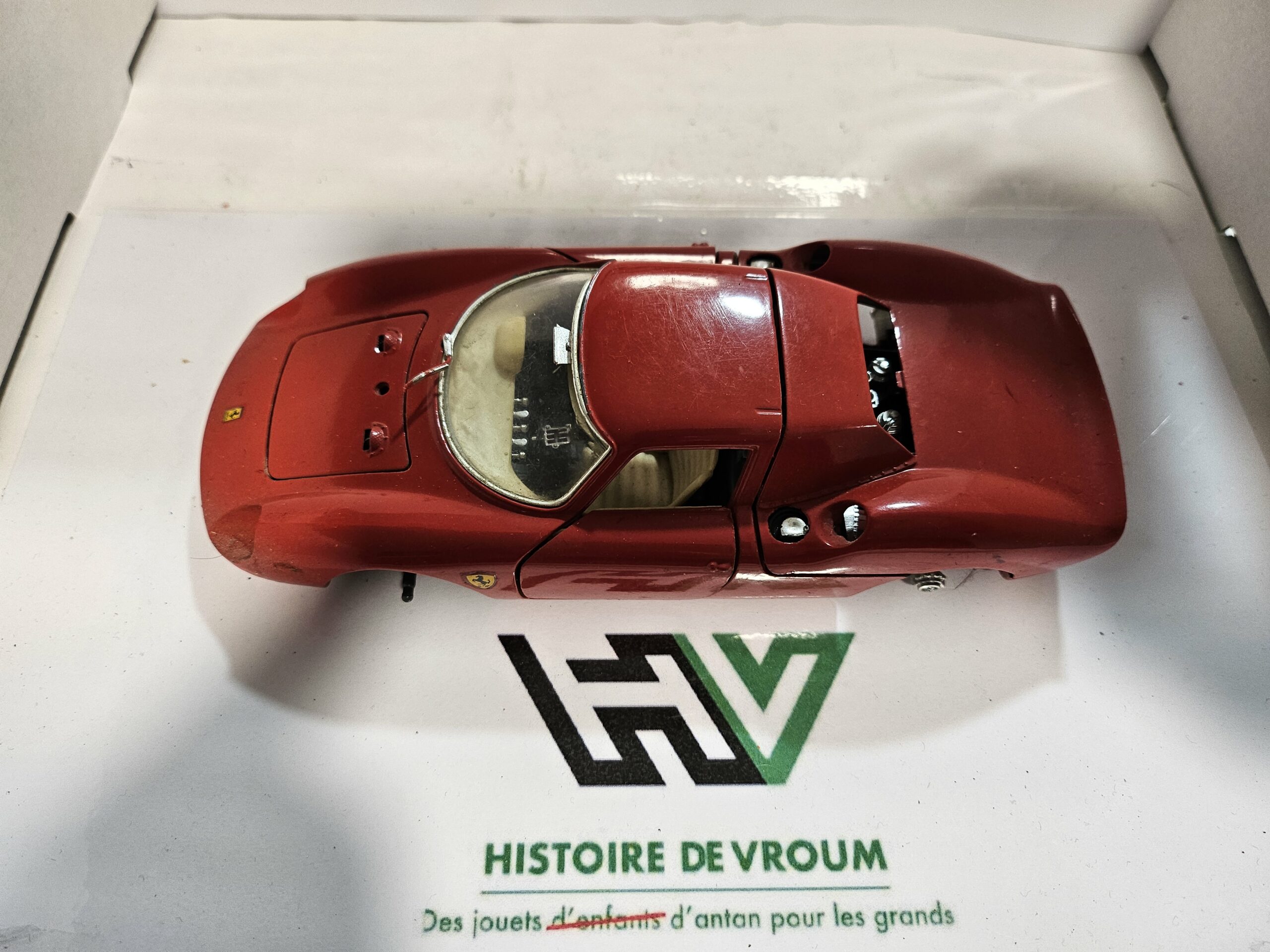 Ferrari 250 LM - Burago 1/24 - Made in Italy - ÉPAVE / PIÈCES – Image 4