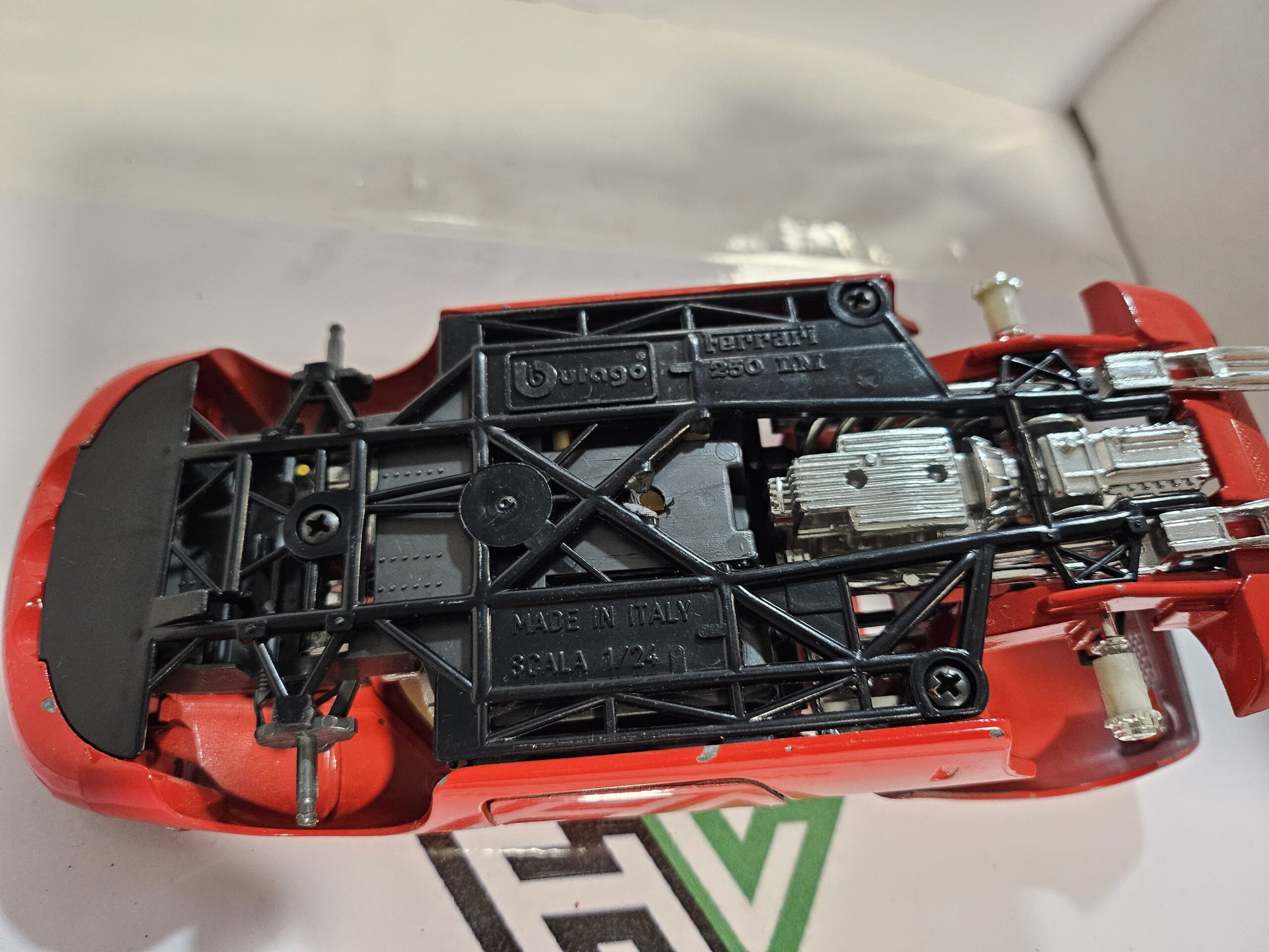 Ferrari 250 LM - Burago 1/24 - Made in Italy - ÉPAVE / PIÈCES – Image 5