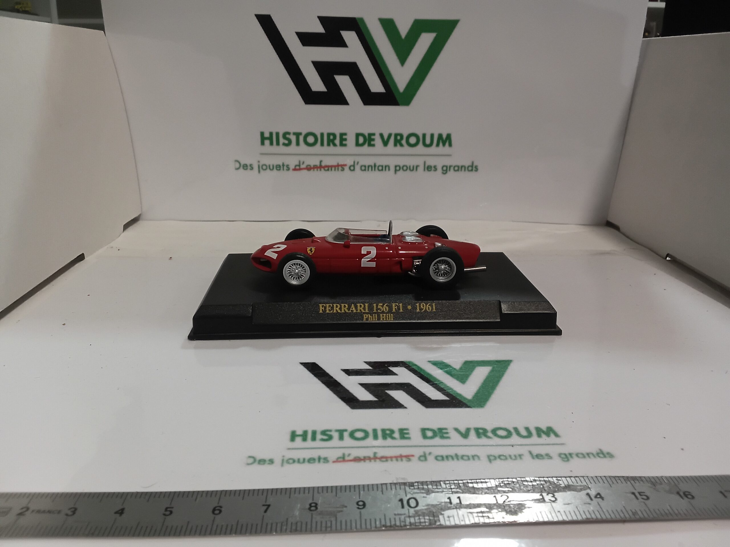 Miniature Ferrari 156 F1 (1961) - Phil Hill n°2 - 1/43
