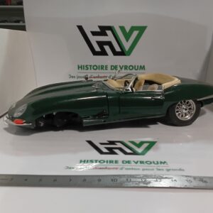 Jaguar E 1961 Burago 1/18 - Epave A Restaurer