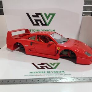 Ferrari F40 1987 Burago 1/18 - Epave A Restaurer