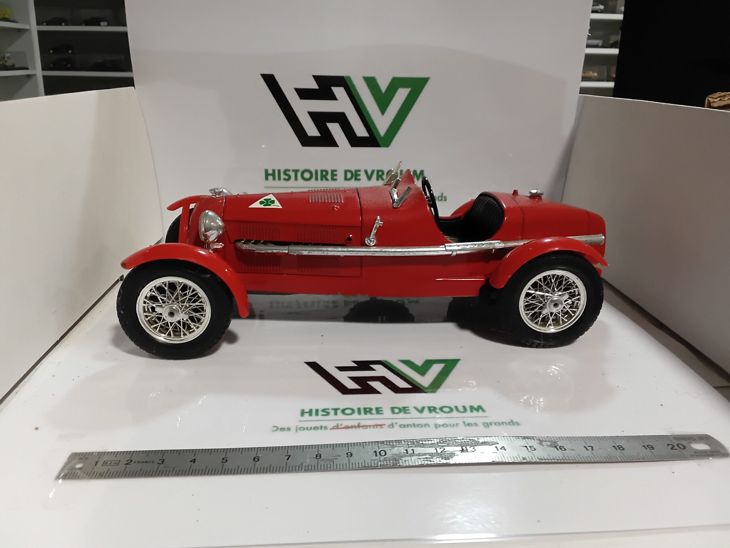 Alfa Romeo 2300 Monza Burago 1/18