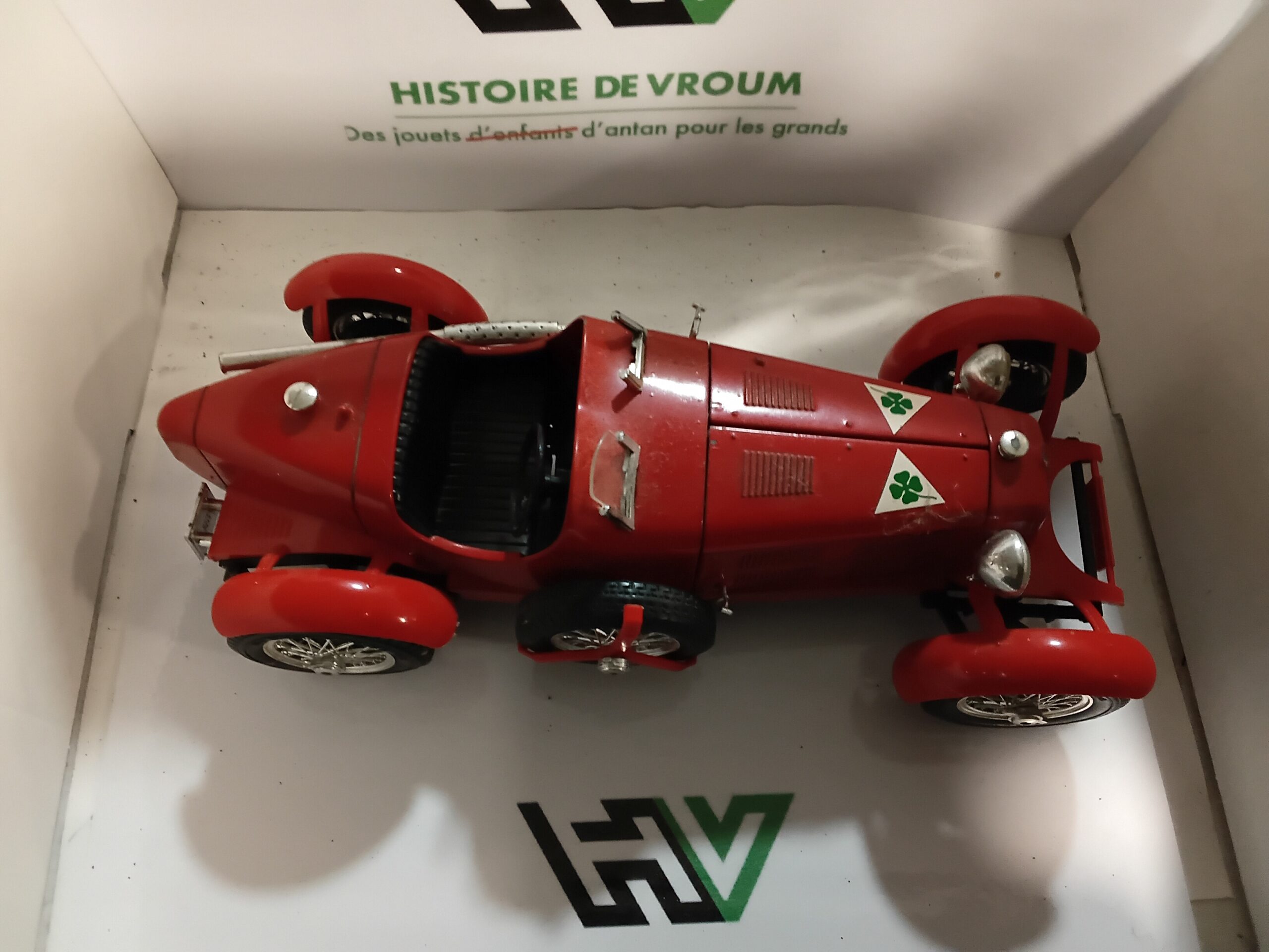 Alfa Romeo 2300 Monza Burago 1/18 – Image 6