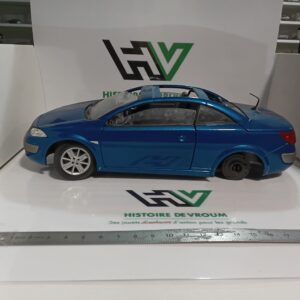 Renault Mégane II CC (Coupé-Cabriolet) Solido 1/18 – À RESTAURER