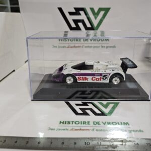 Miniature Jaguar XJR-9 Le Mans N°5 "Silk Cut" 1/43 - En boîte vitrine