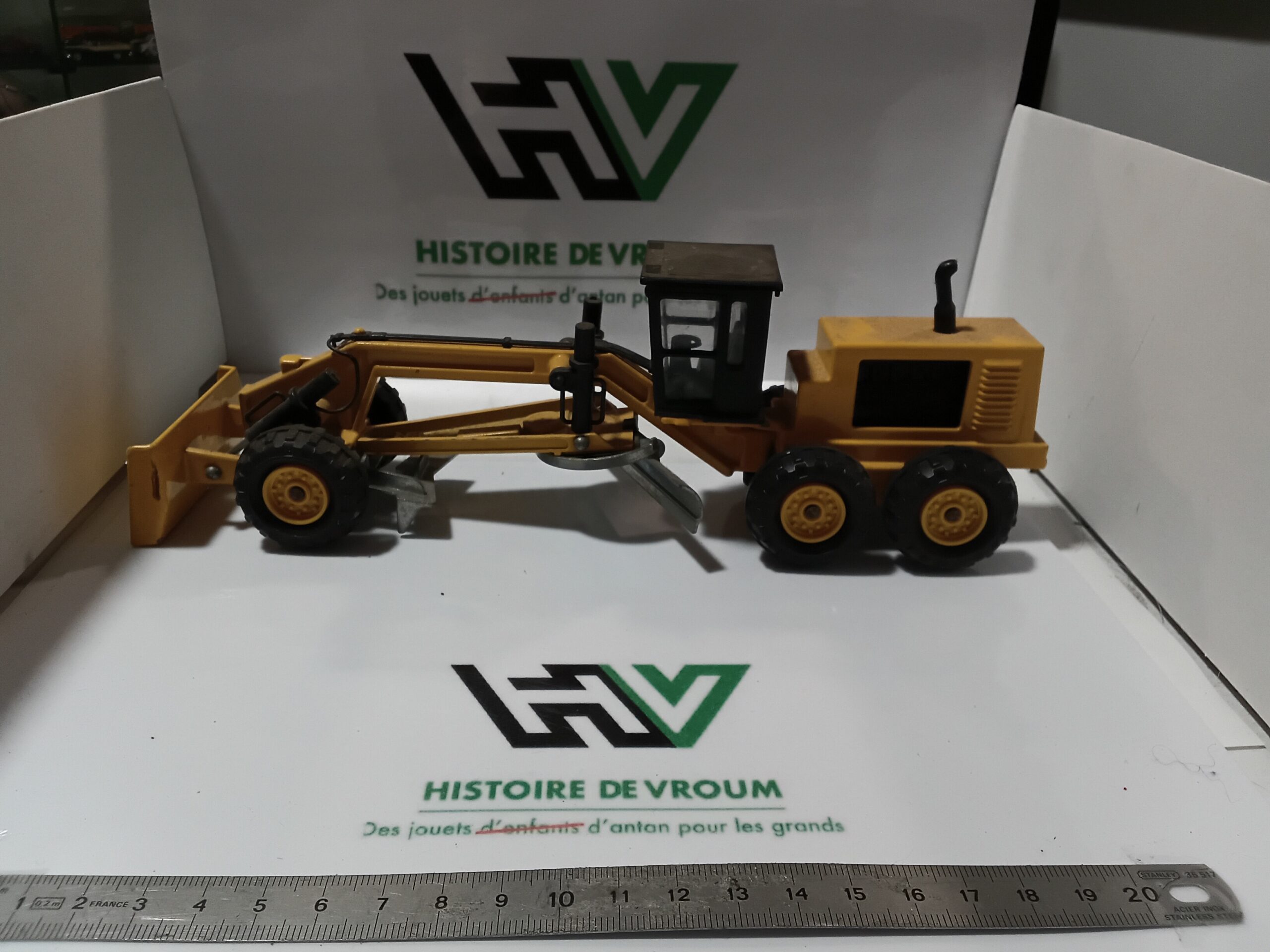 Niveleuse Chantier 1/35 Majorette