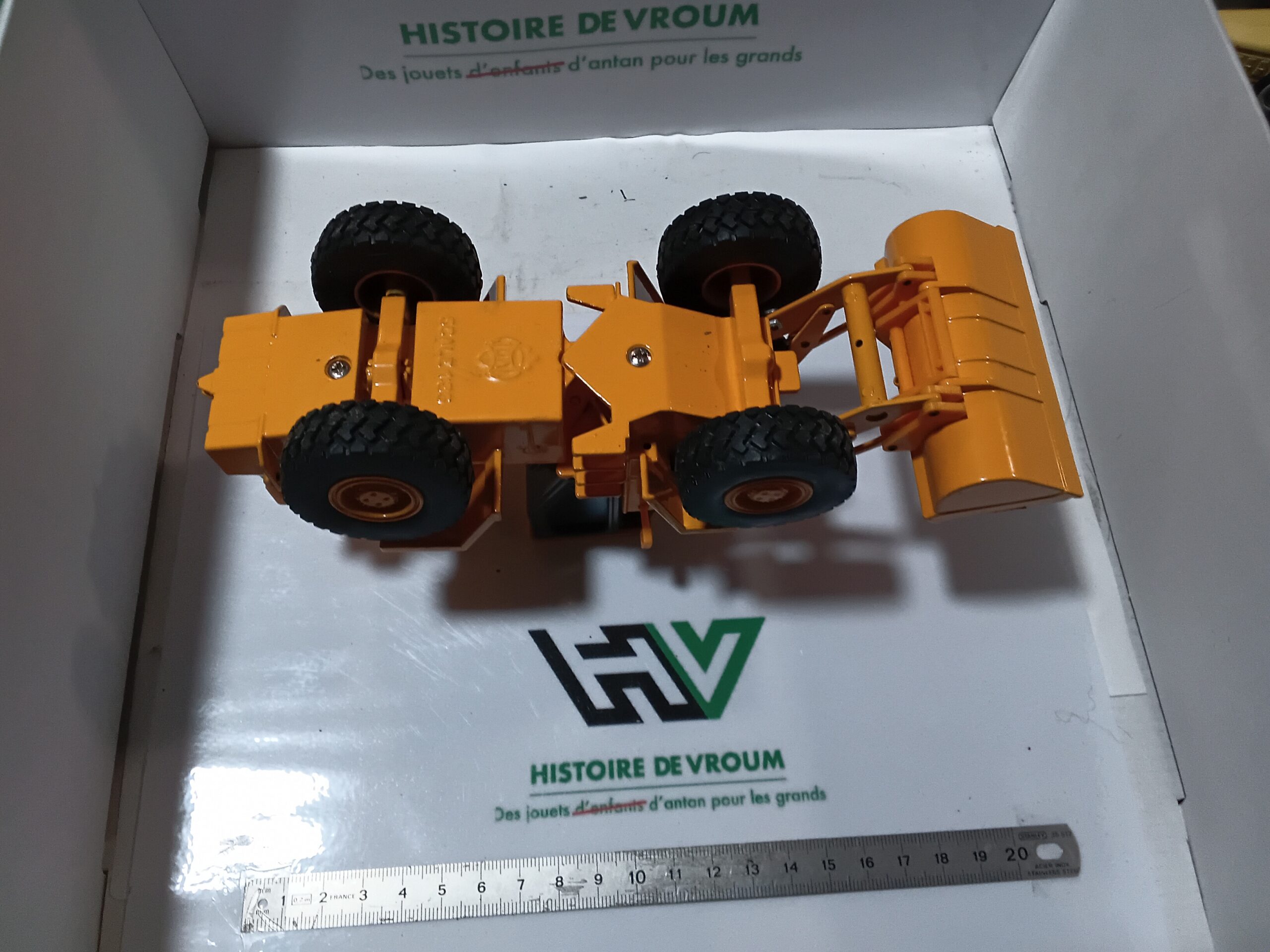 JCB 435 Pelle chargeuse Chantier 1/35 – Image 7