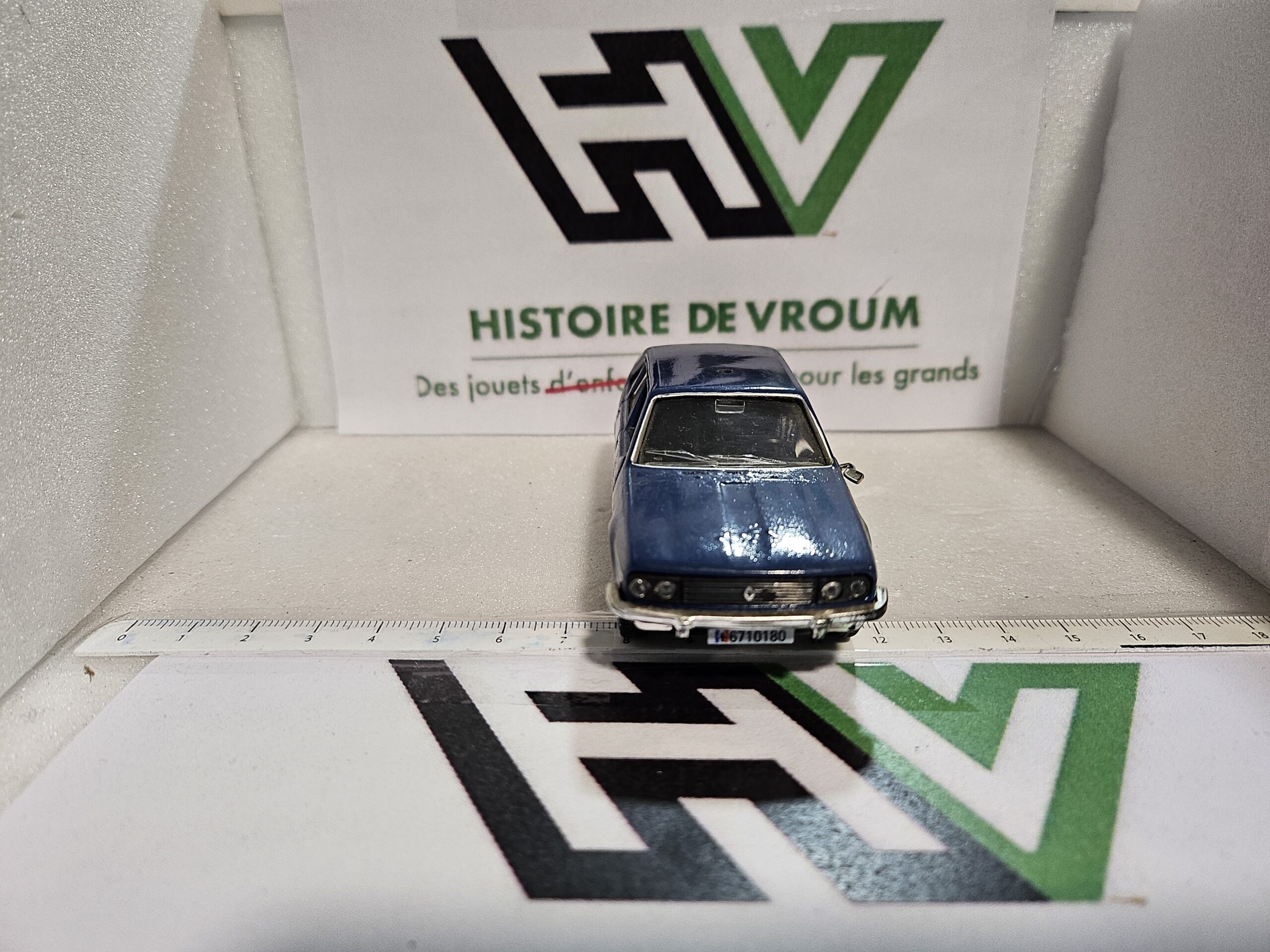 Renault 30 Gendarmerie 1/43 Norev Vintage - En boîte d'origine - Gyrophare manquant + feu ARG – Image 6