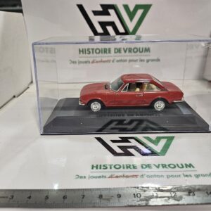 Ancienne Peugeot 504 Norev 1/43 - Modèle d'époque - Made in France