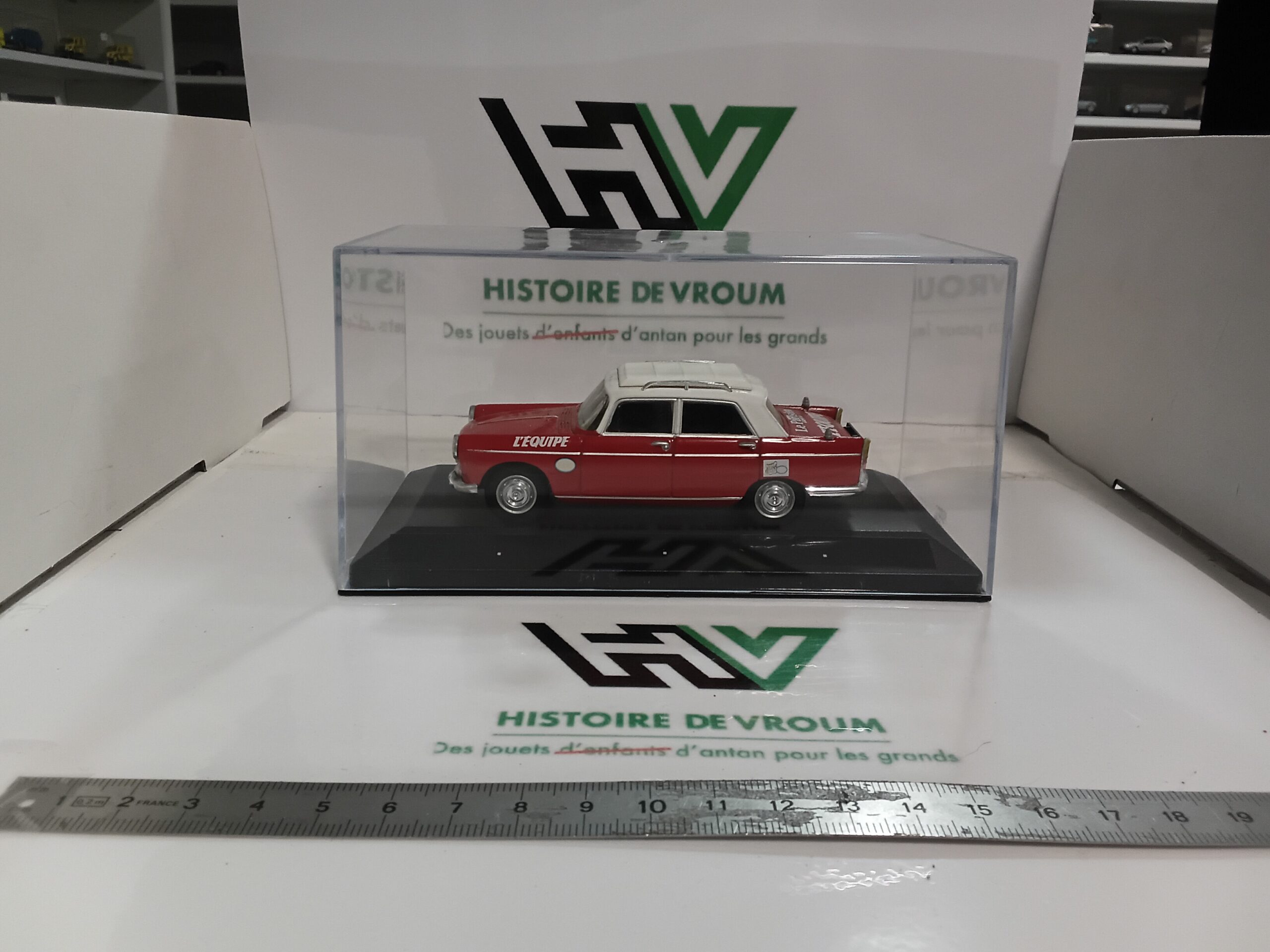 Peugeot 404 L'Équipe Norev 1/43