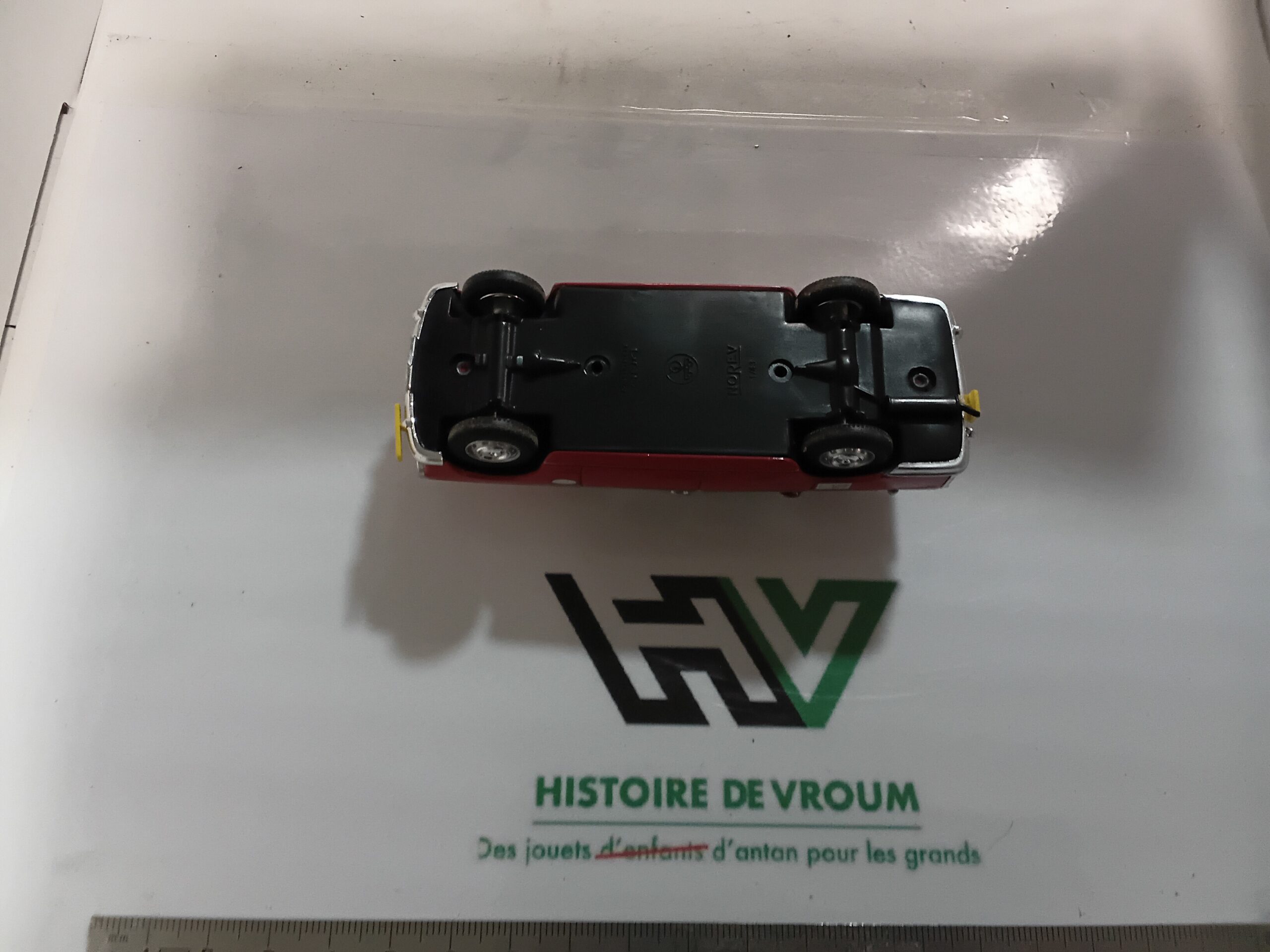 Peugeot 404 L'Équipe Norev 1/43 – Image 8