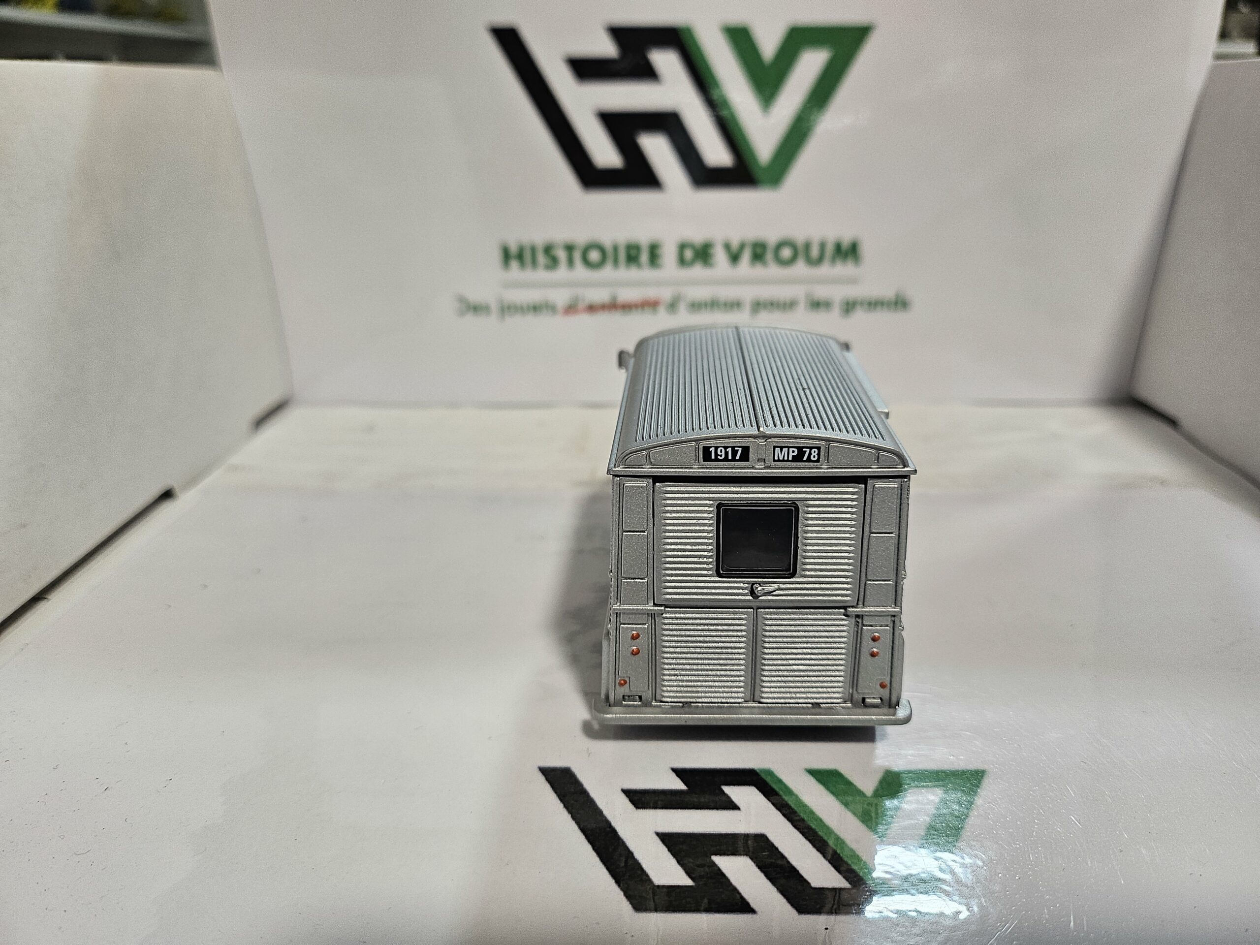 Miniature Citroën HY 1/43 - Publicitaire "G. Huault Mézières" - État Neuf – Image 7