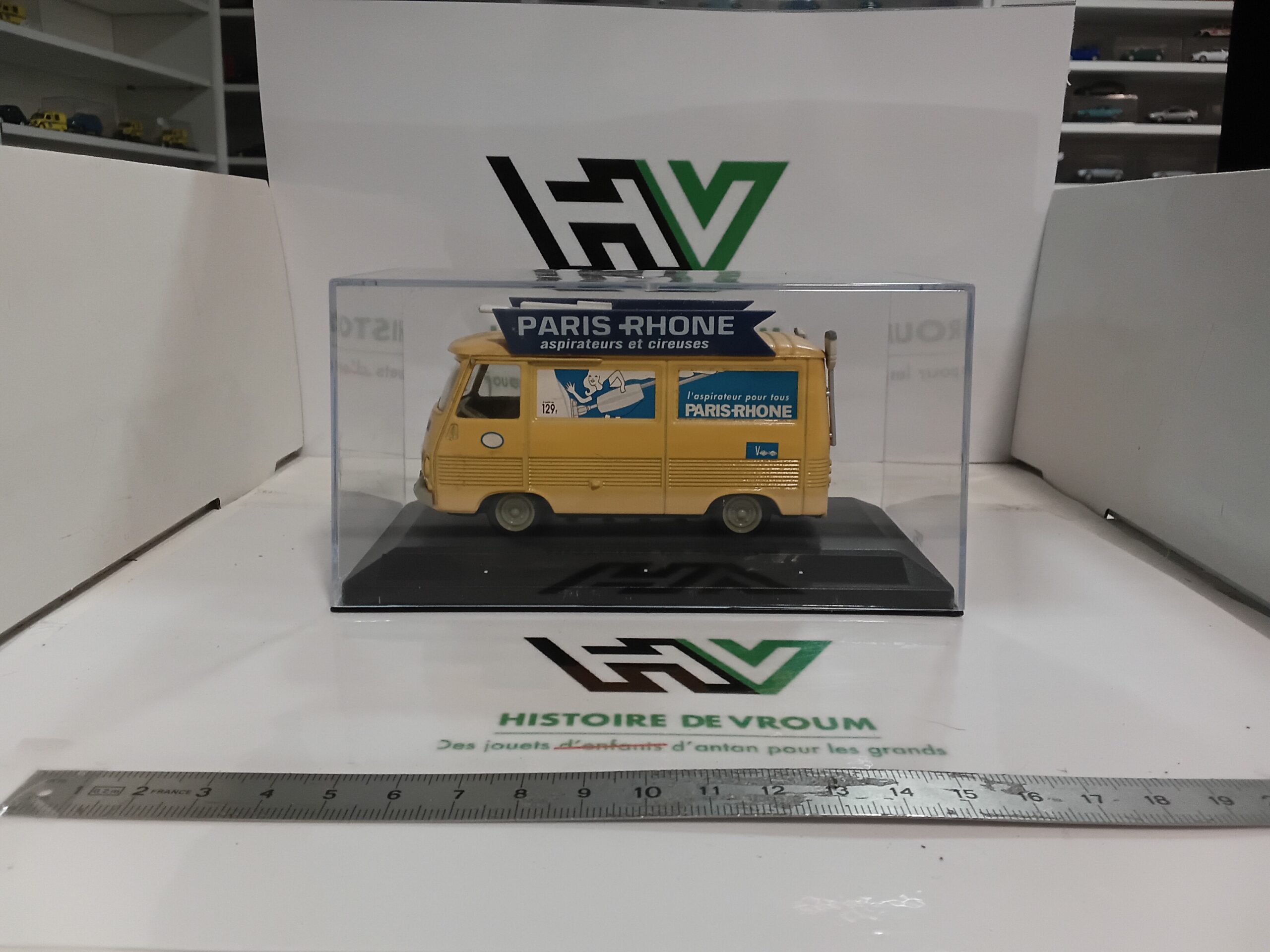 Peugeot J7 "Paris-Rhone" Norev 1/43 Voiture balai