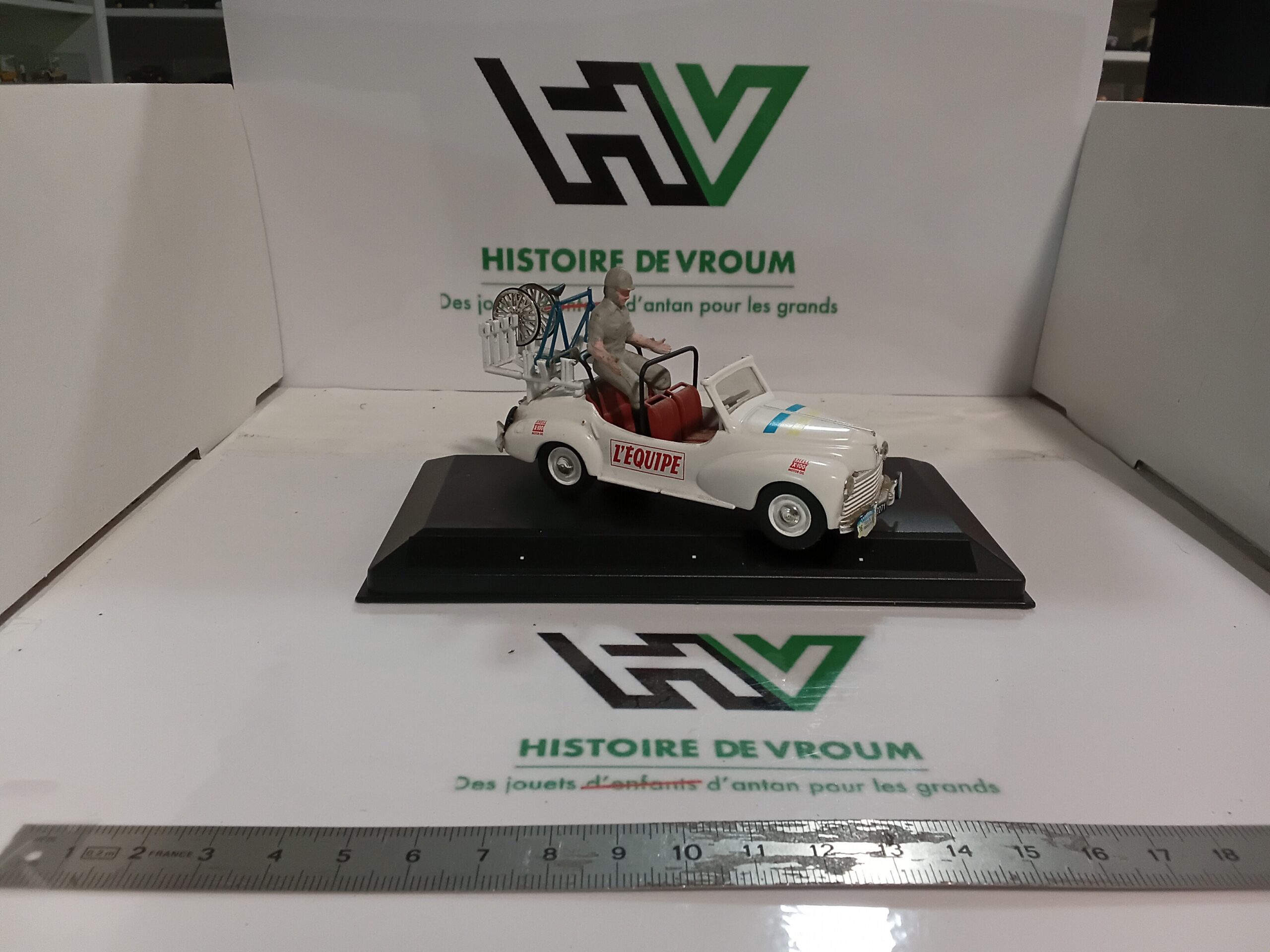 Peugeot 203 "L'Équipe" Norev 1/43 – Image 5