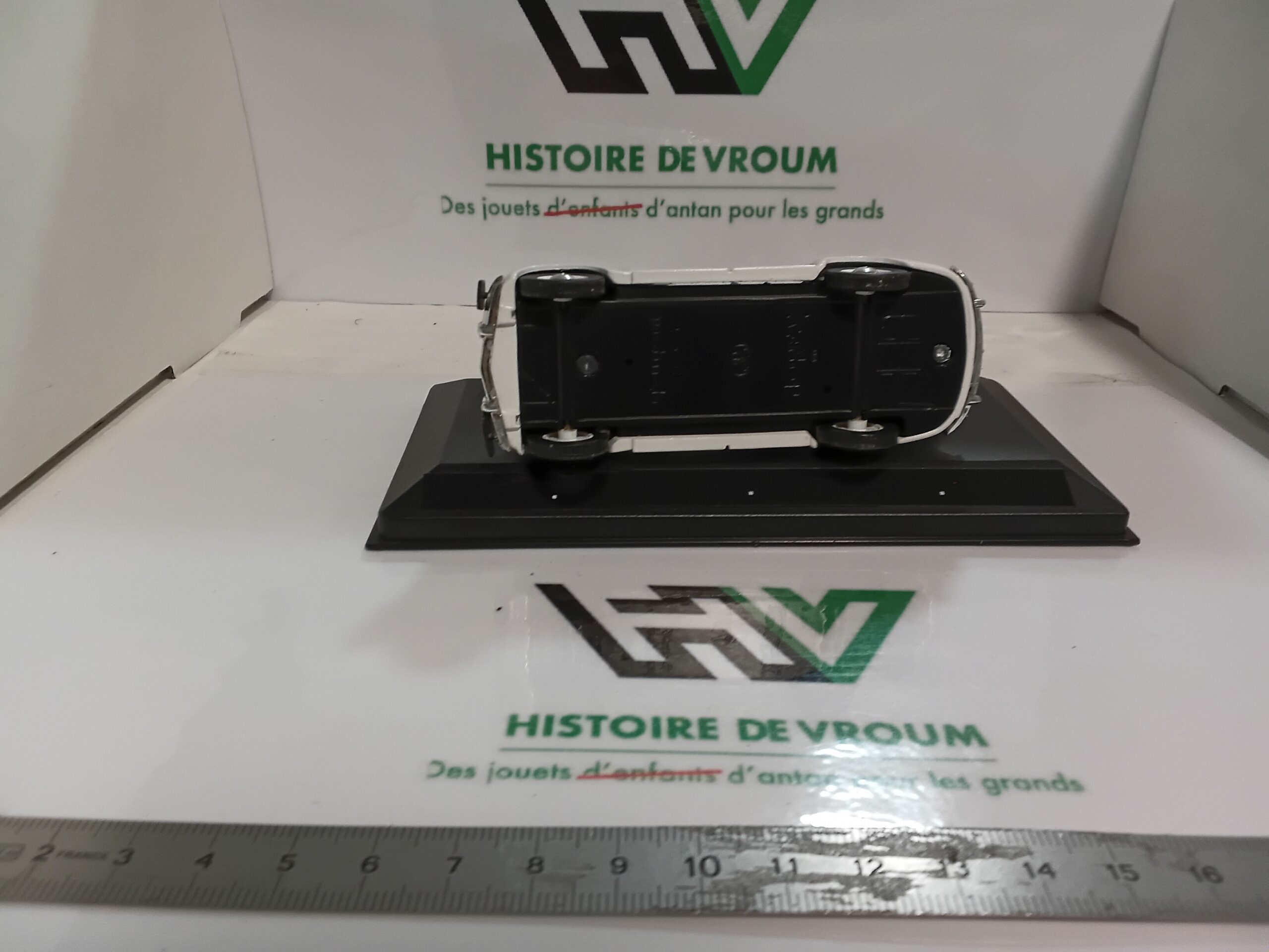 Peugeot 203 "L'Équipe" Norev 1/43 – Image 7