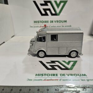 Citroën HY "Croix-Rouge" 1/43 – Argent – Pour restauration ou décor