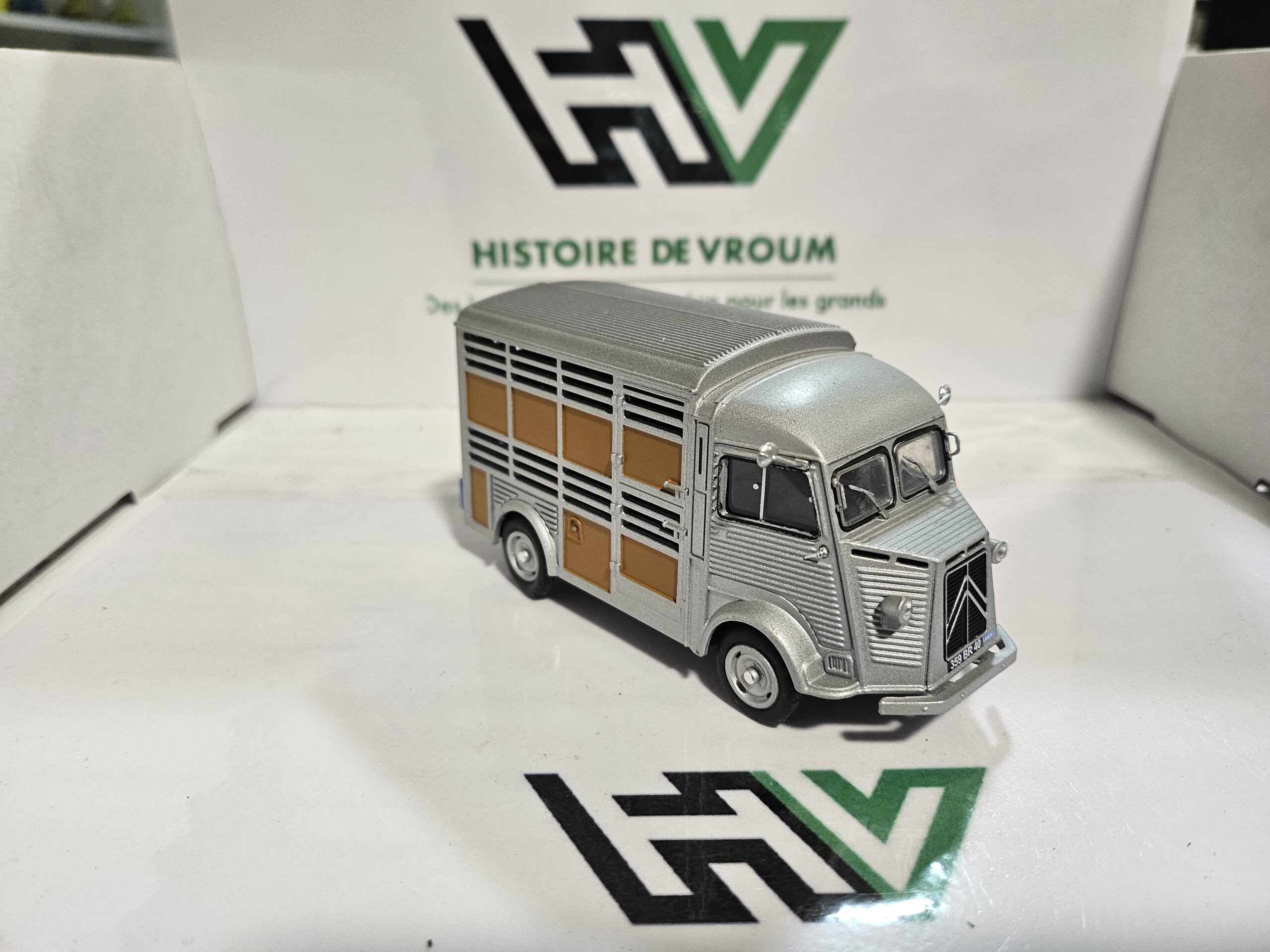 Miniature Citroën HY Bétaillère 1962 "Landes 40" 1/43 - Eligor – Image 5