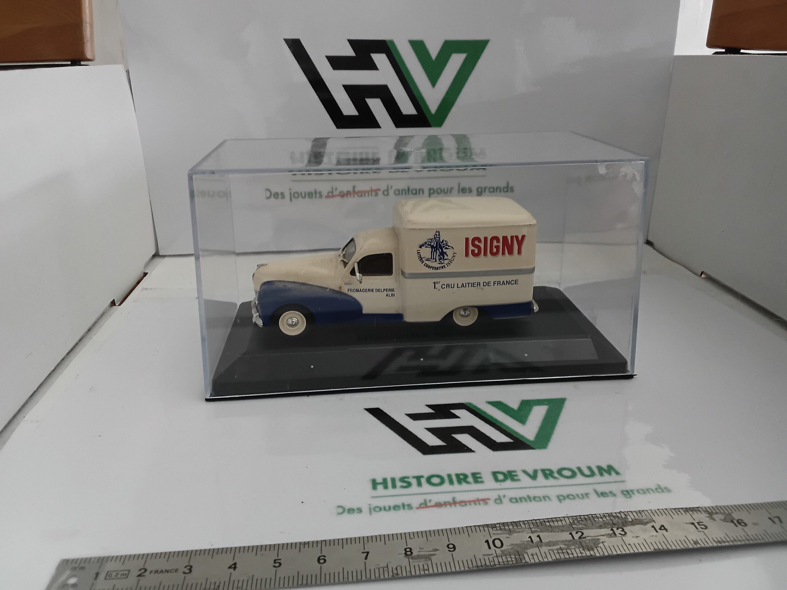 Peugeot 203 Fourgonnette "Isigny" 1/43