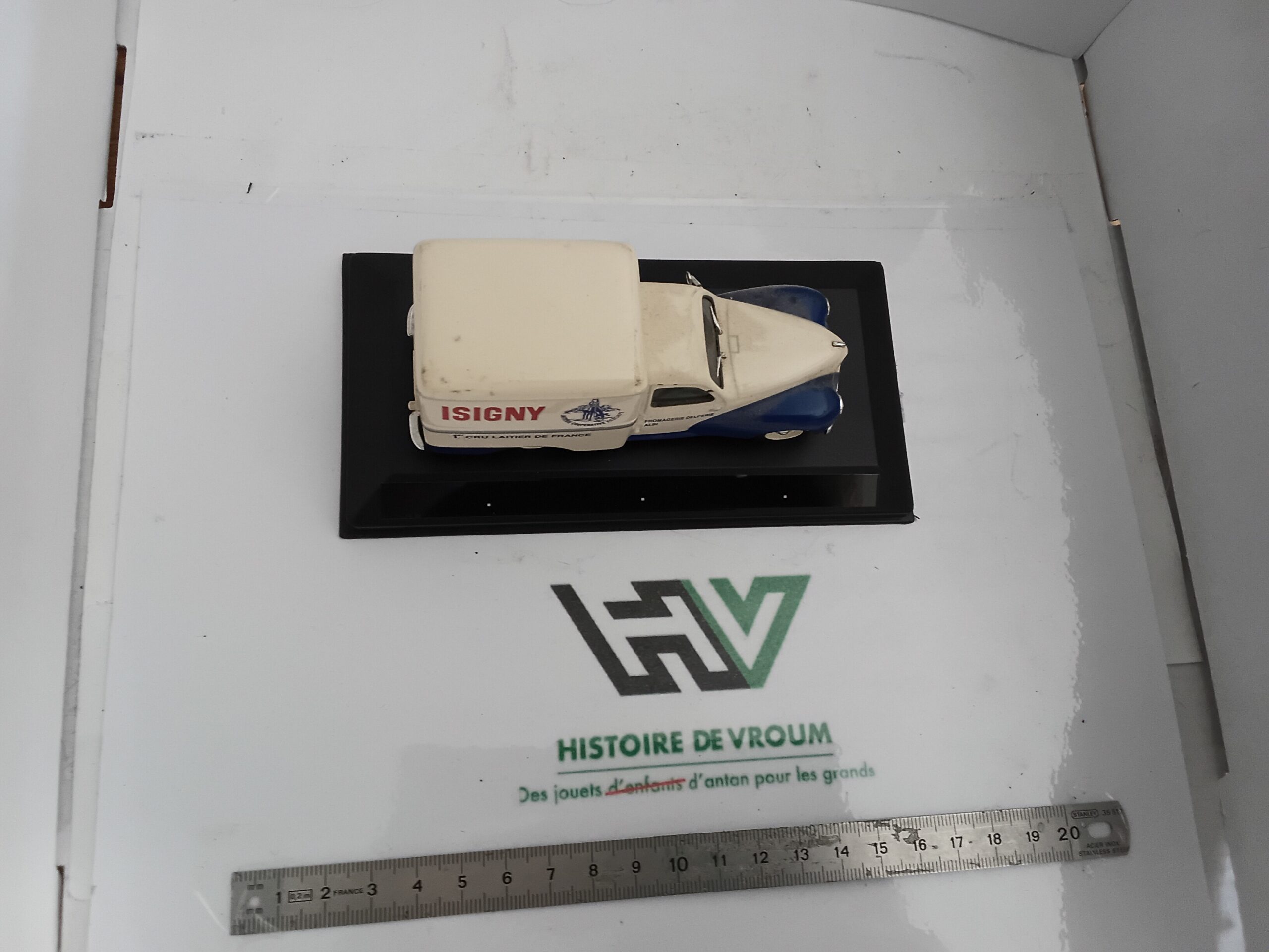 Peugeot 203 Fourgonnette "Isigny" 1/43 – Image 6